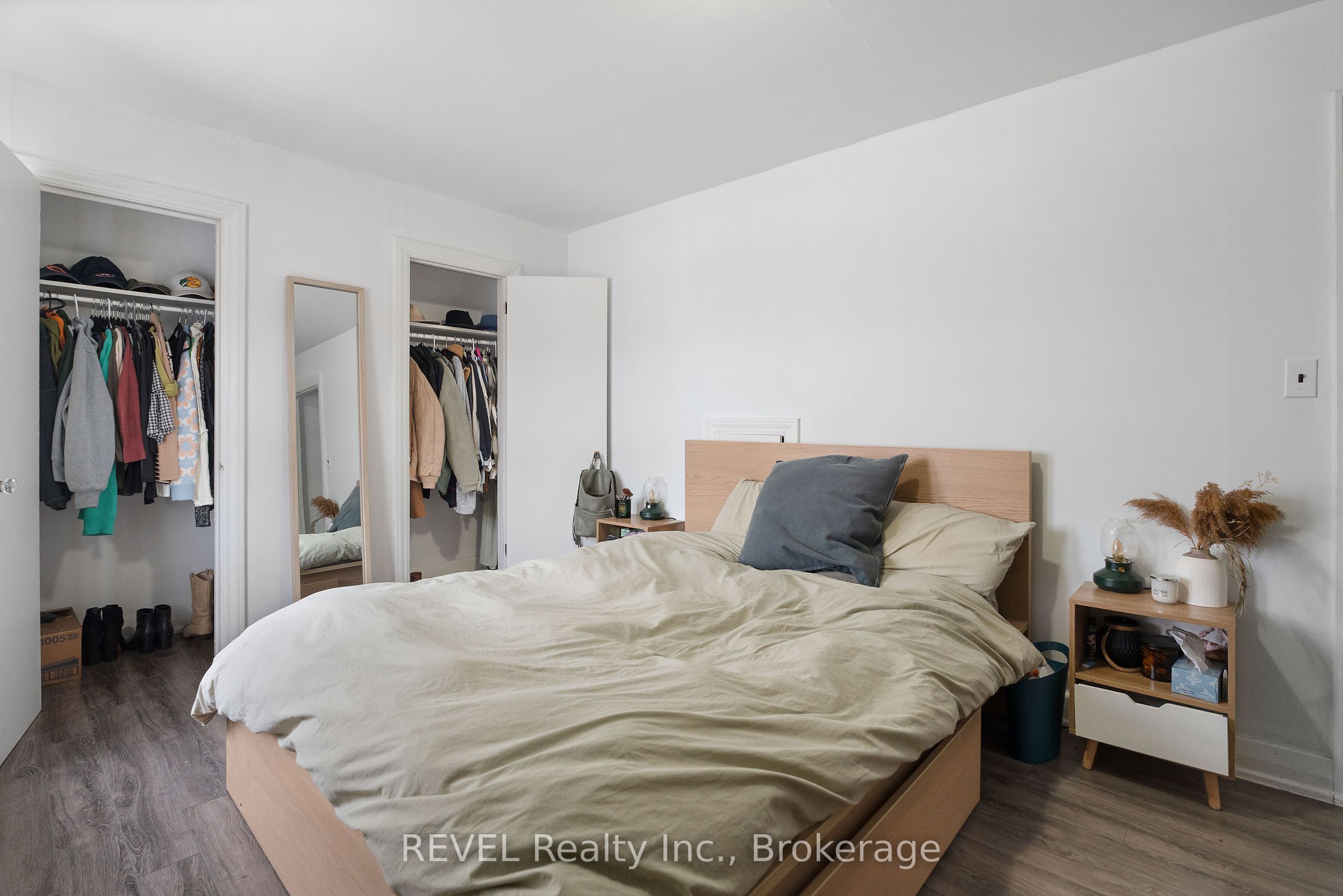 50 Front Street Property Photo 13