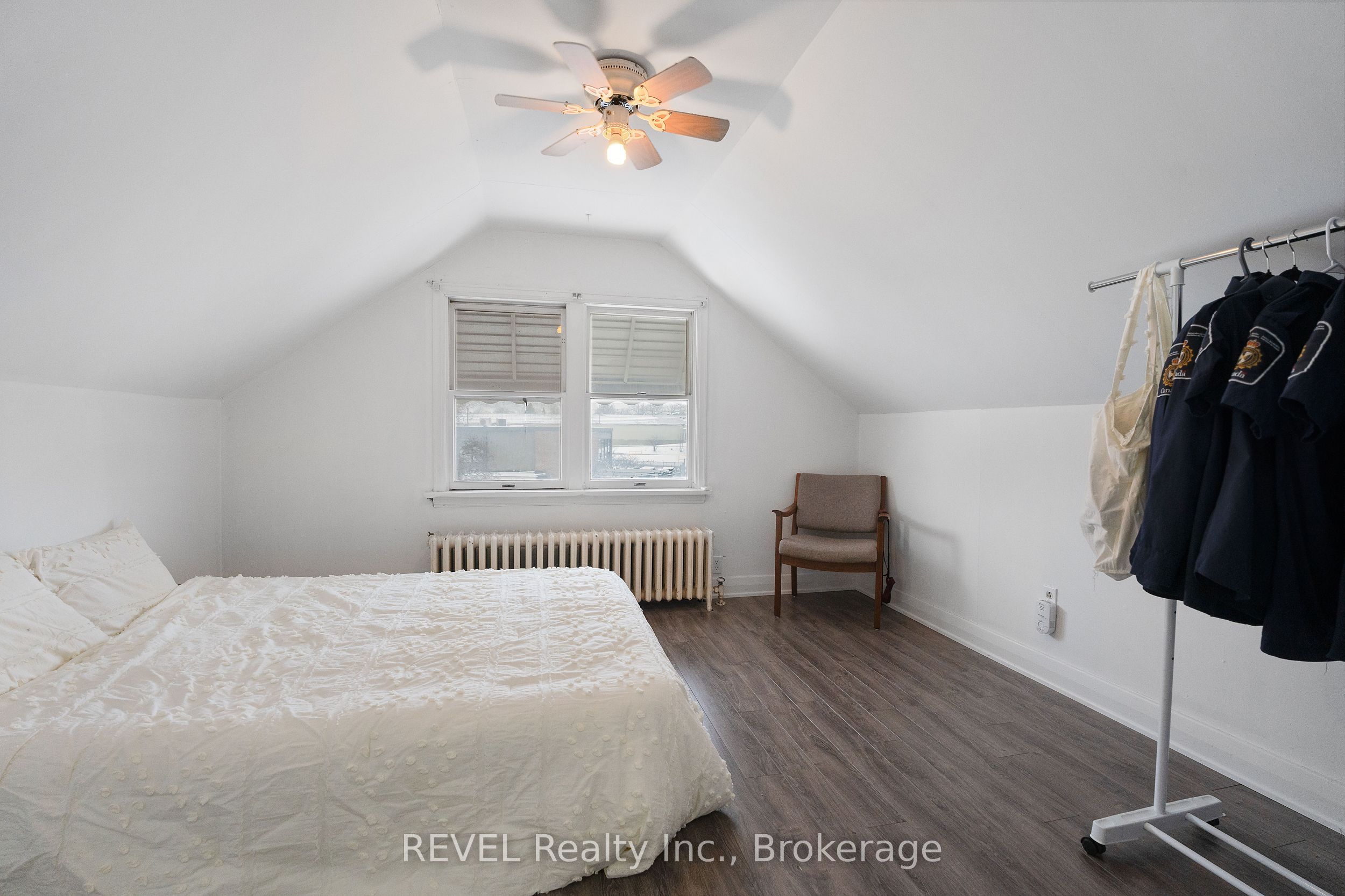 50 Front Street Property Photo 14