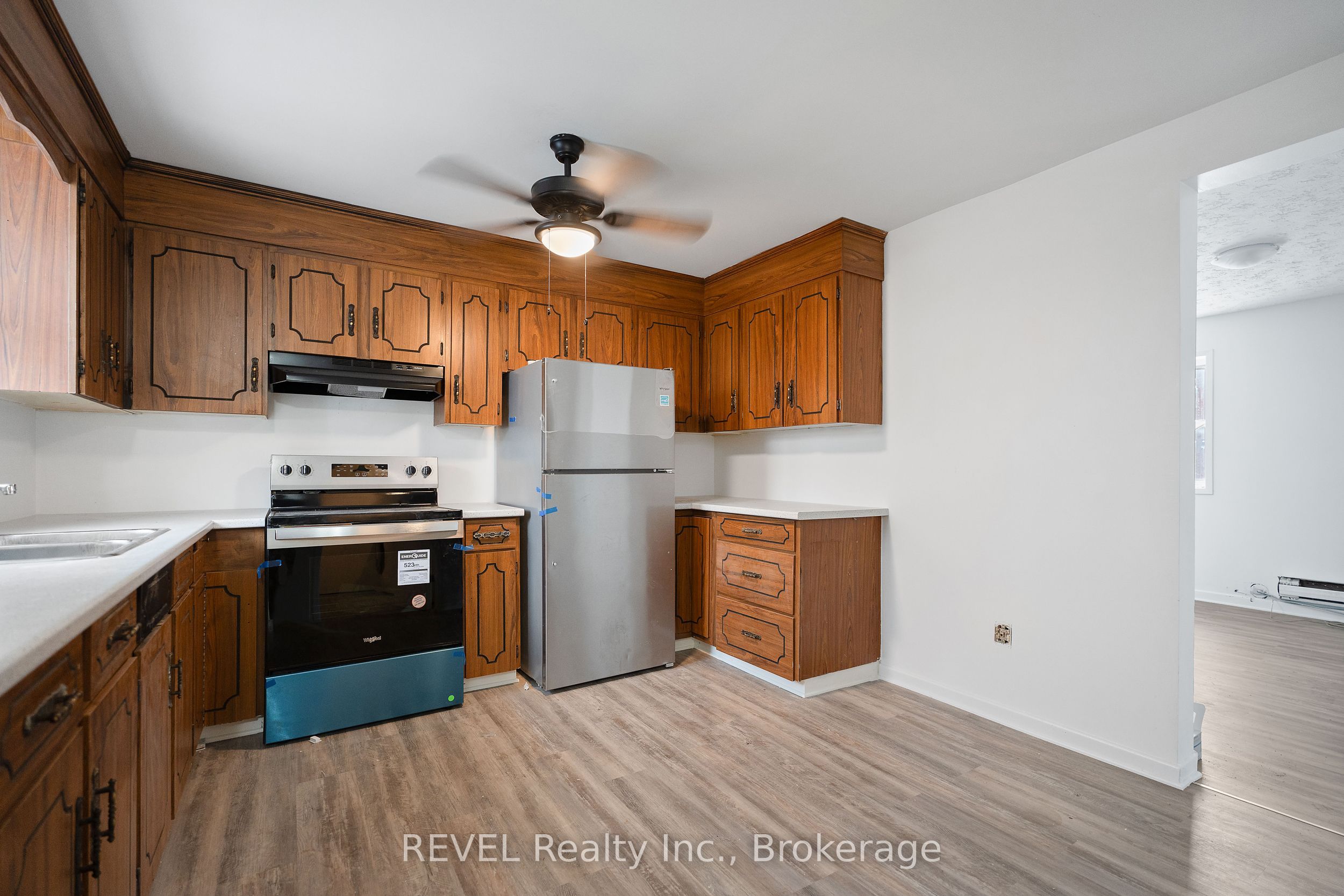 50 Front Street Property Photo 17