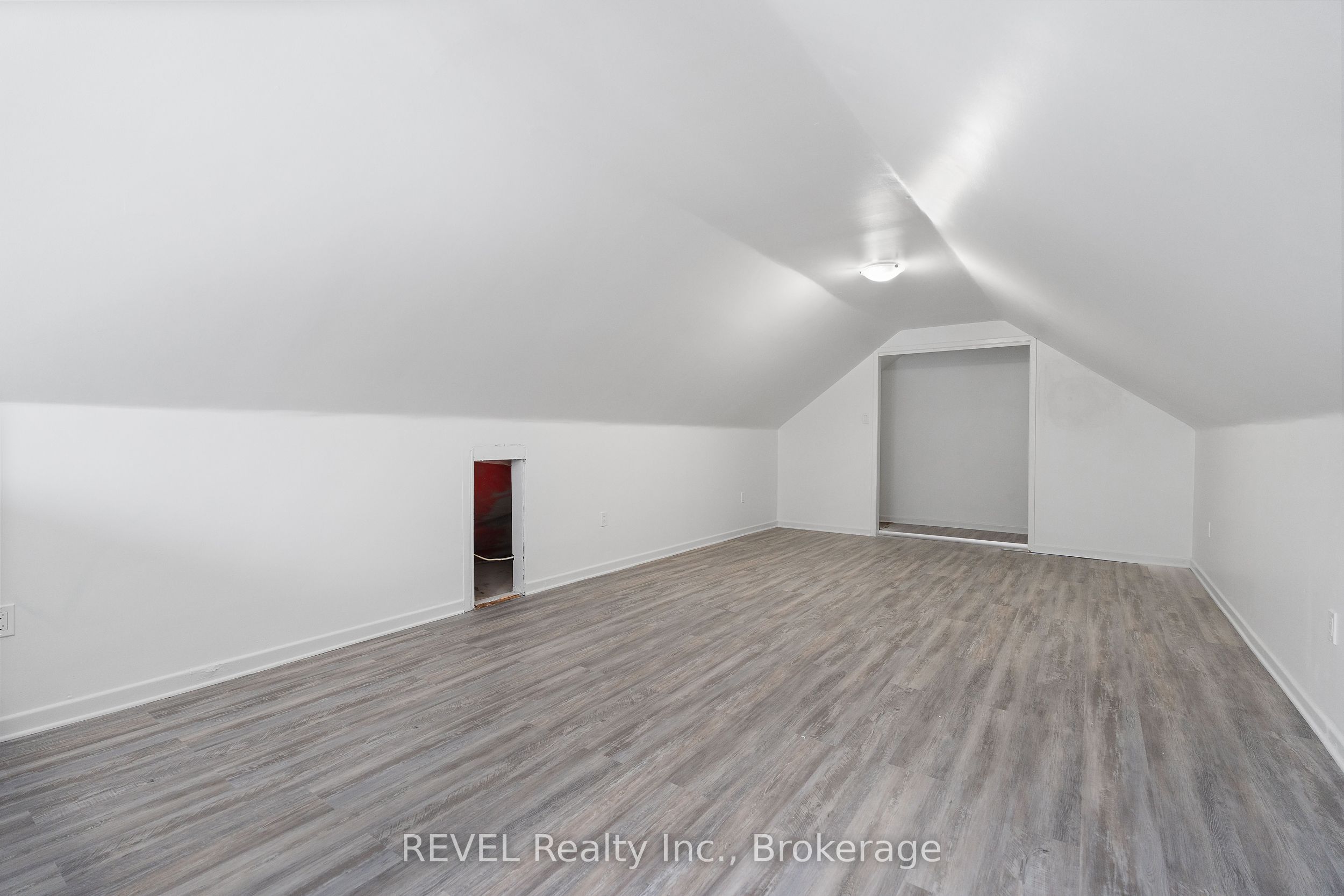 50 Front Street Property Photo 23