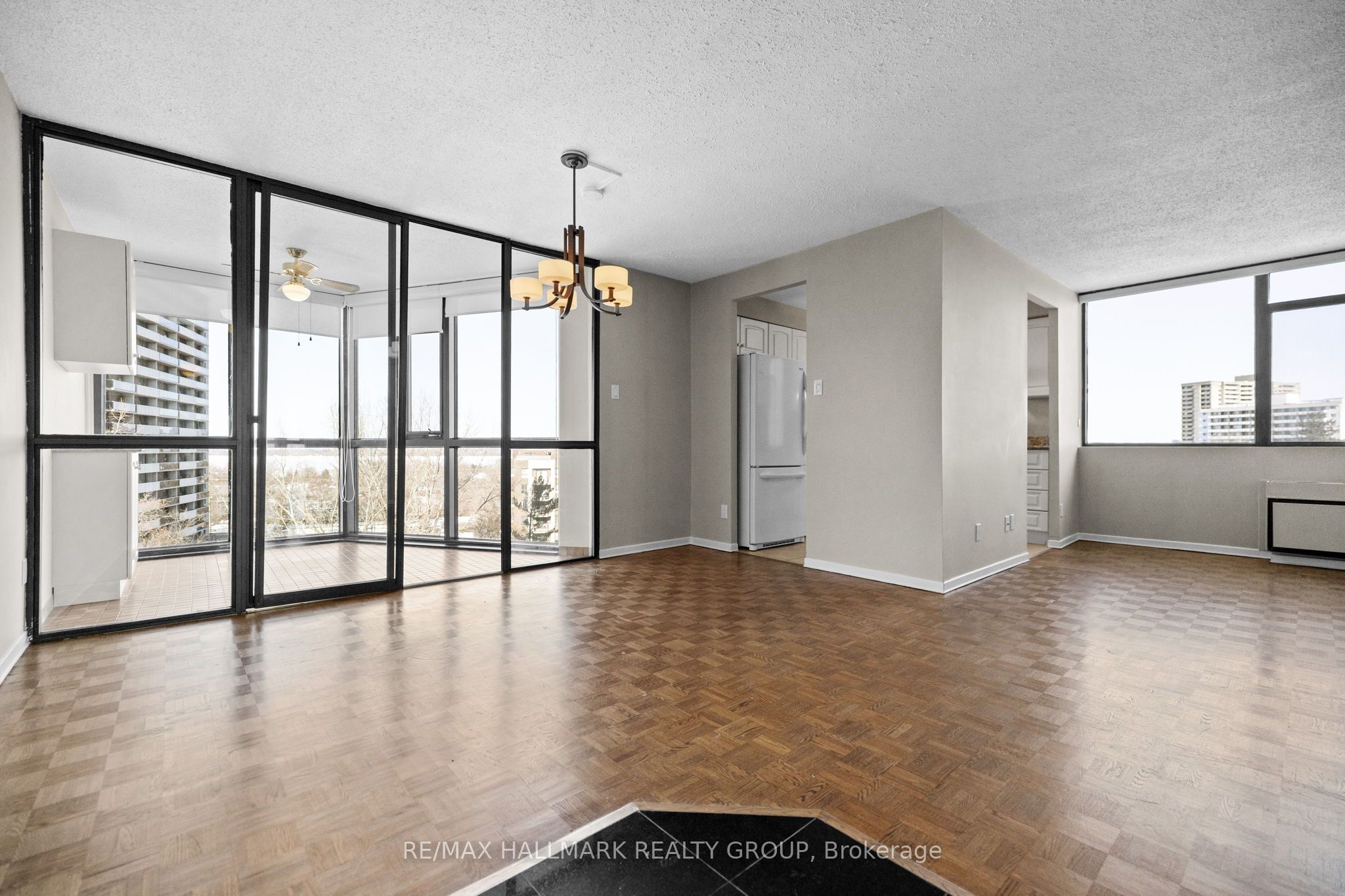 #1003 - 2871 Richmond Road Property Photo 7