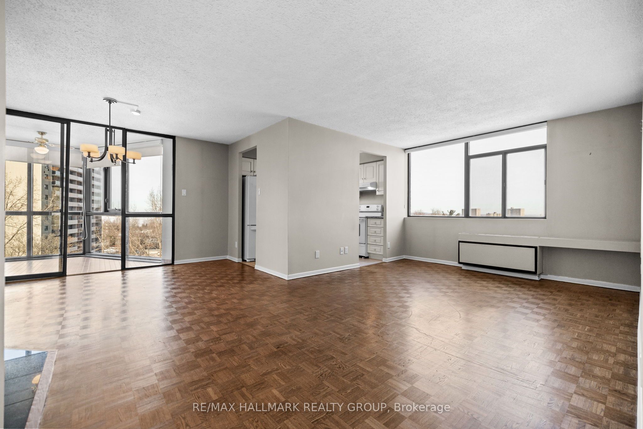 #1003 - 2871 Richmond Road Property Photo 8