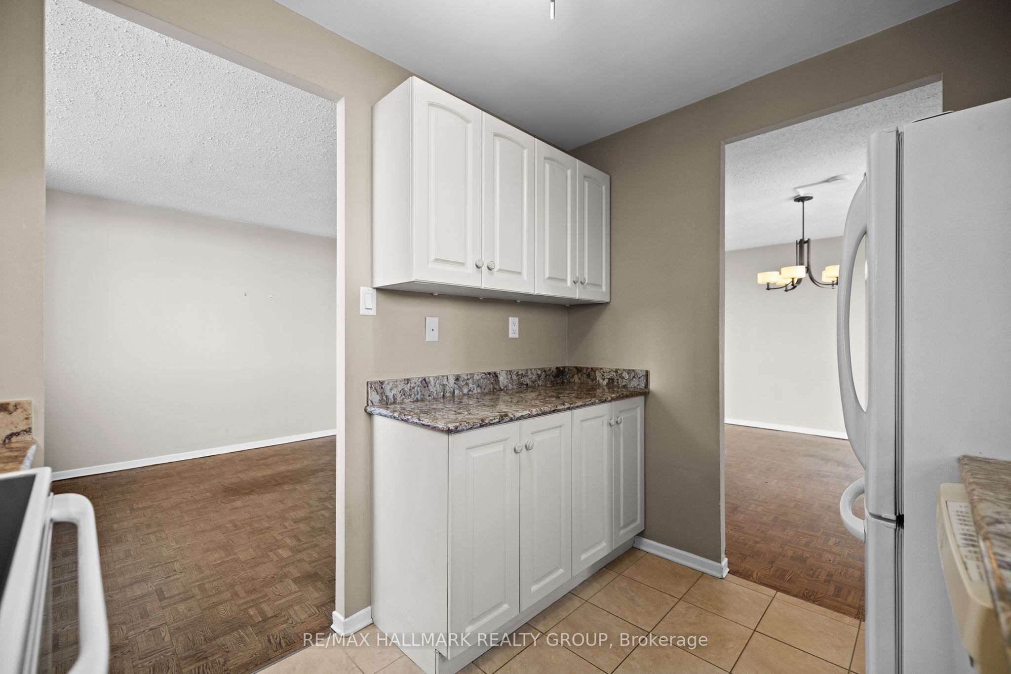 #1003 - 2871 Richmond Road Property Photo 14