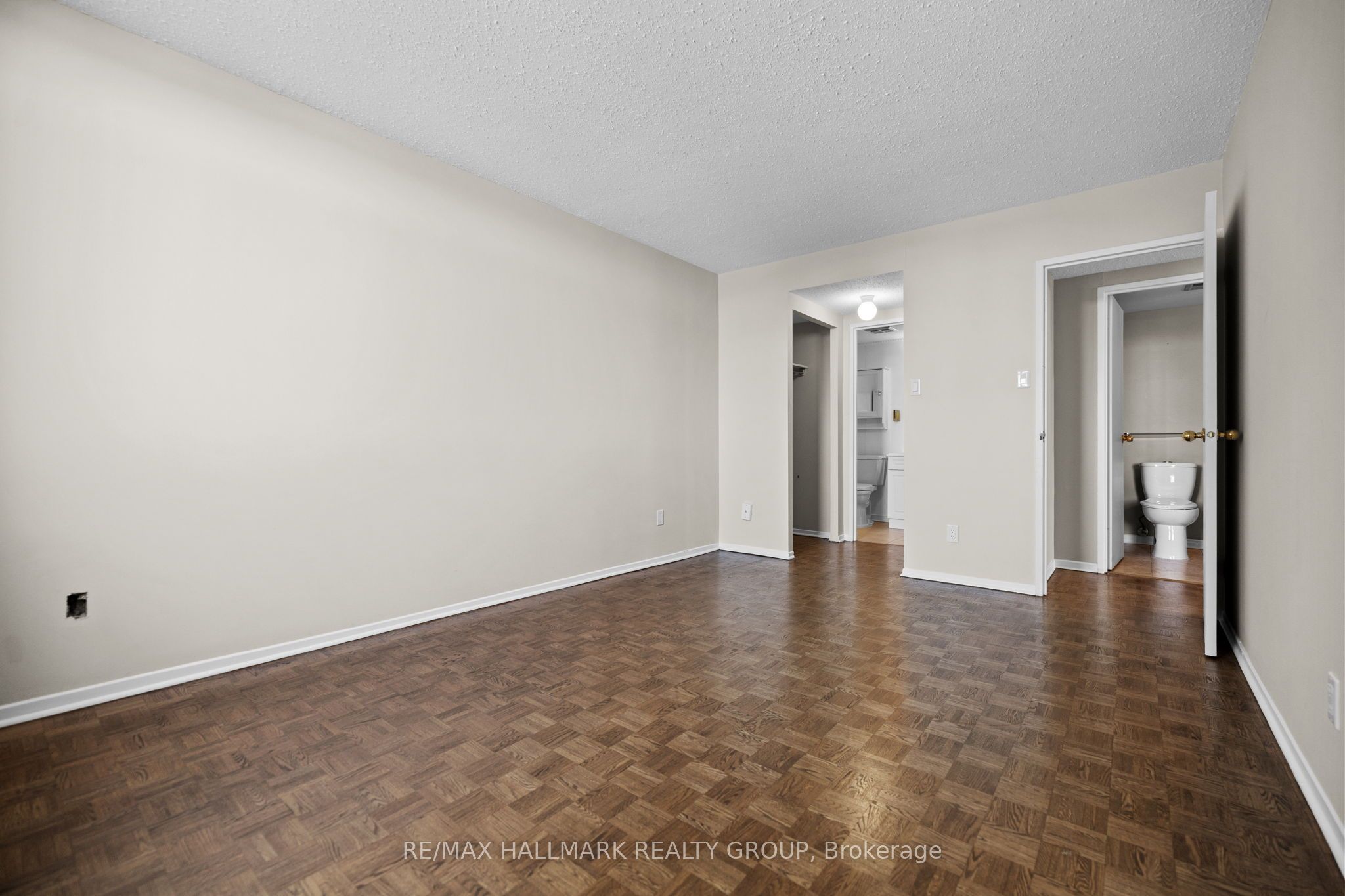 #1003 - 2871 Richmond Road Property Photo 22