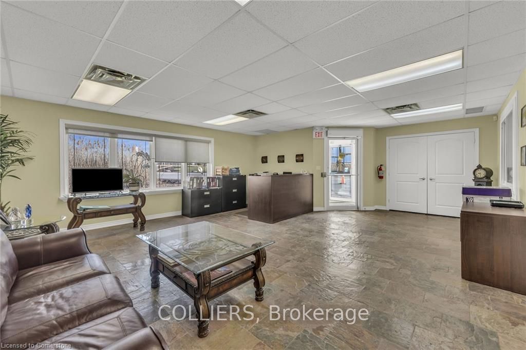 900 Nebo Road Property Photo 4