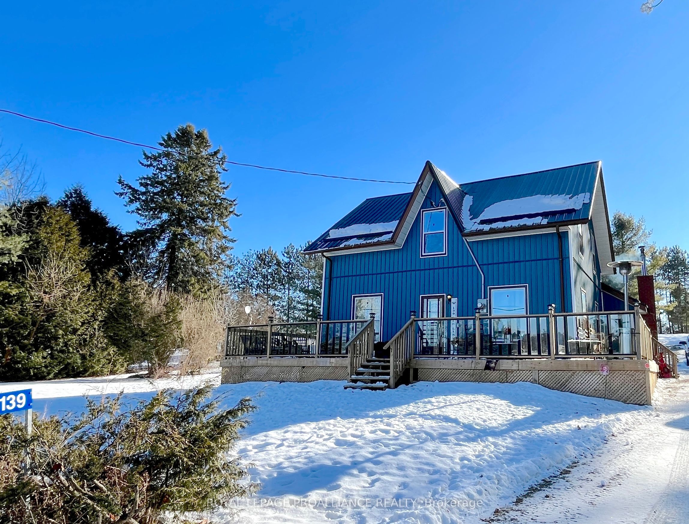 139 Oak Lake Road Property Photo