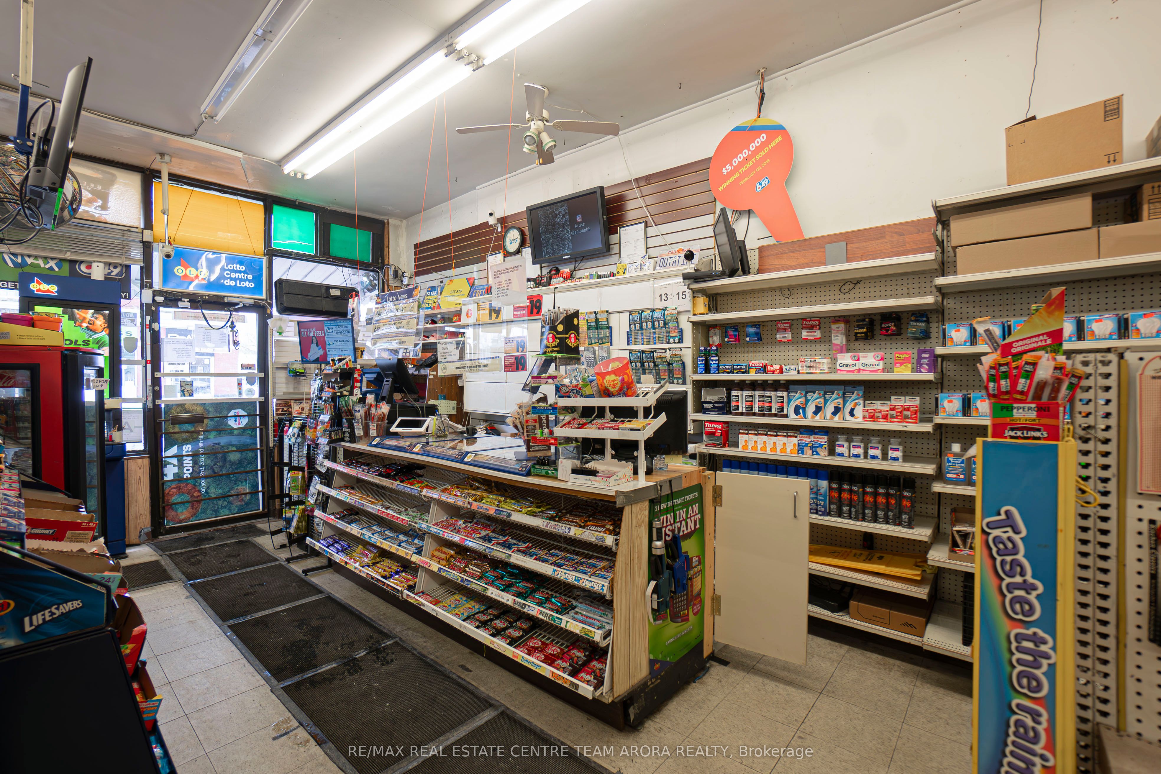 ##main - 66 Erie Avenue Property Photo 5