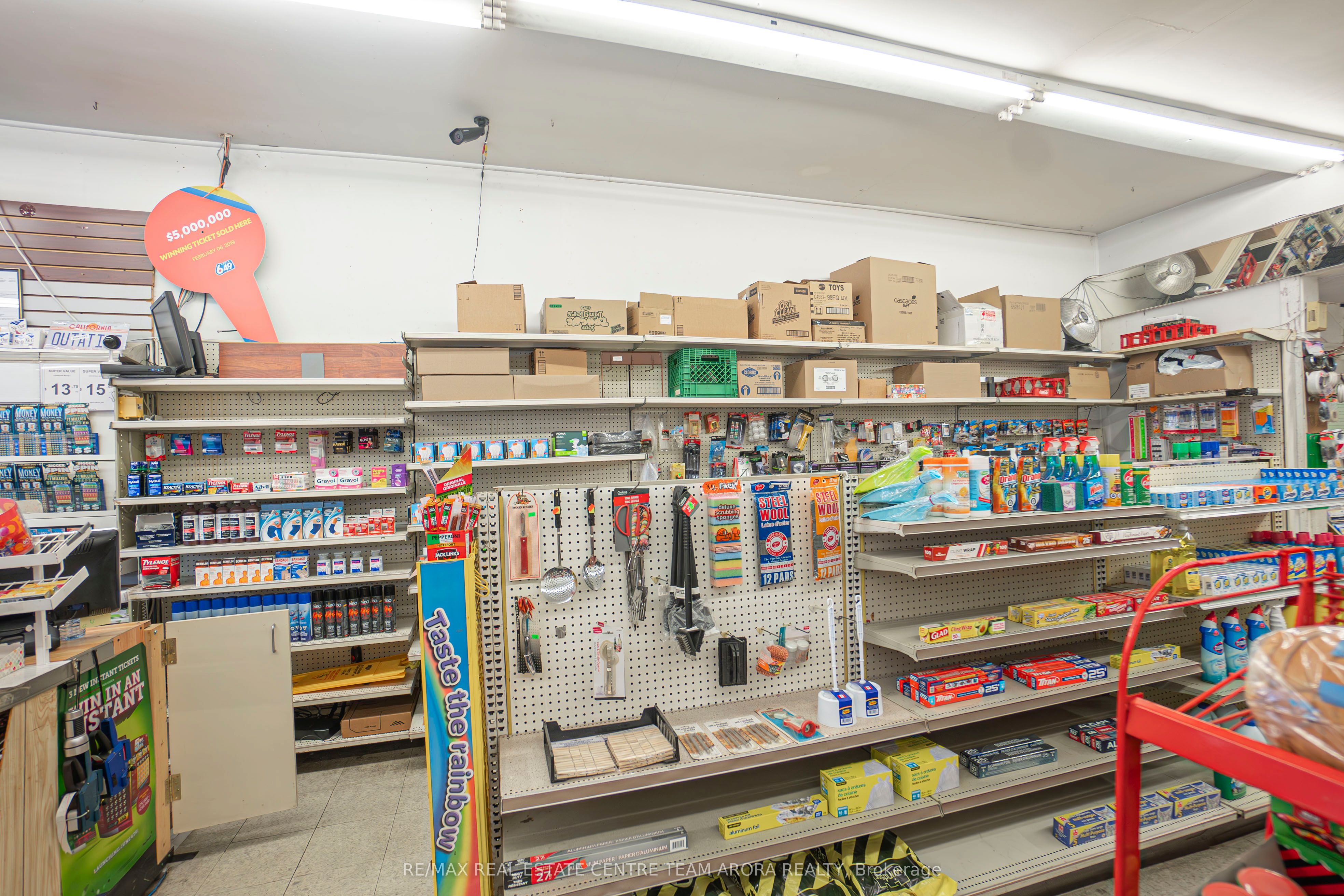 ##main - 66 Erie Avenue Property Photo 10