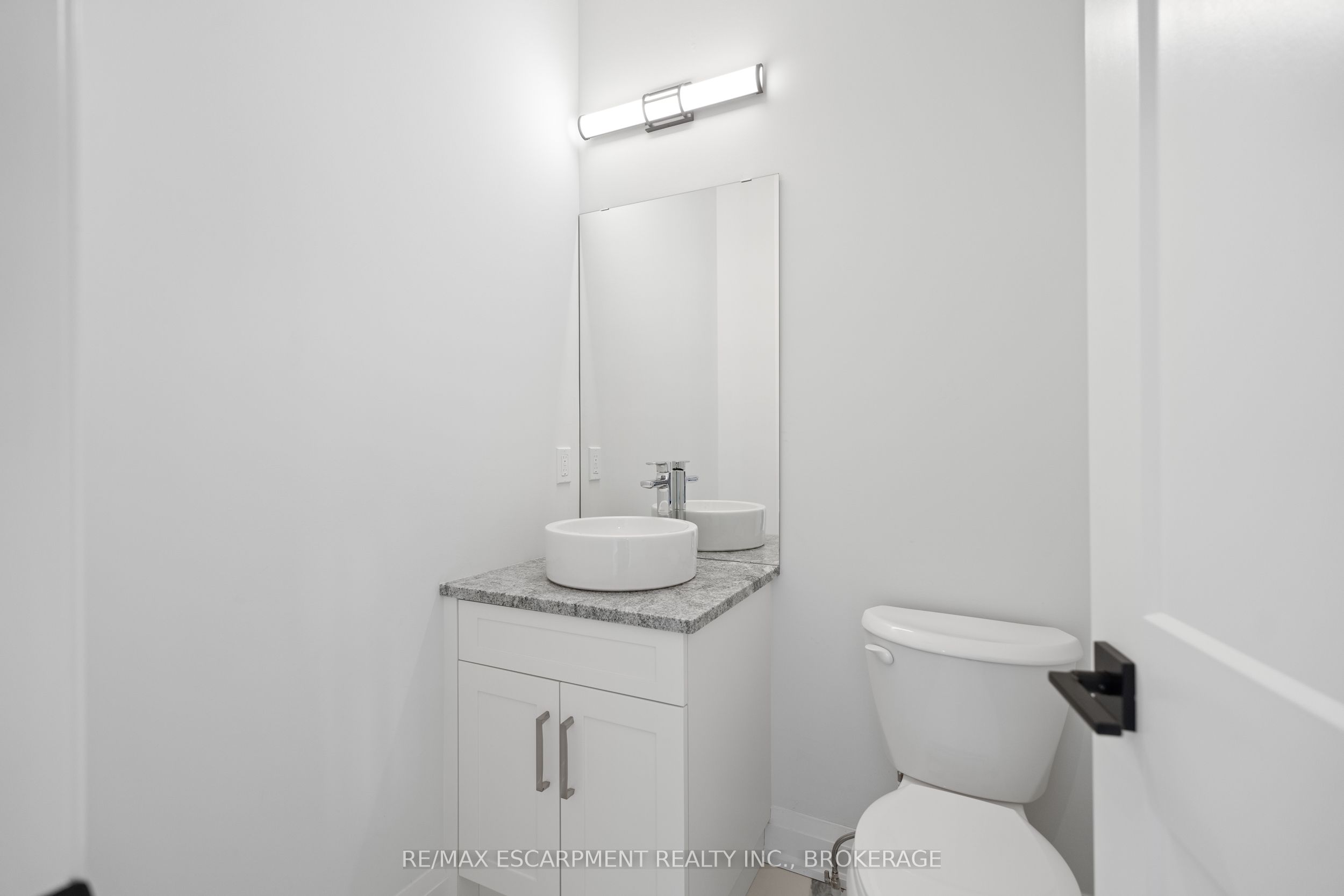 7346 Sherrilee Crescent Property Photo 30