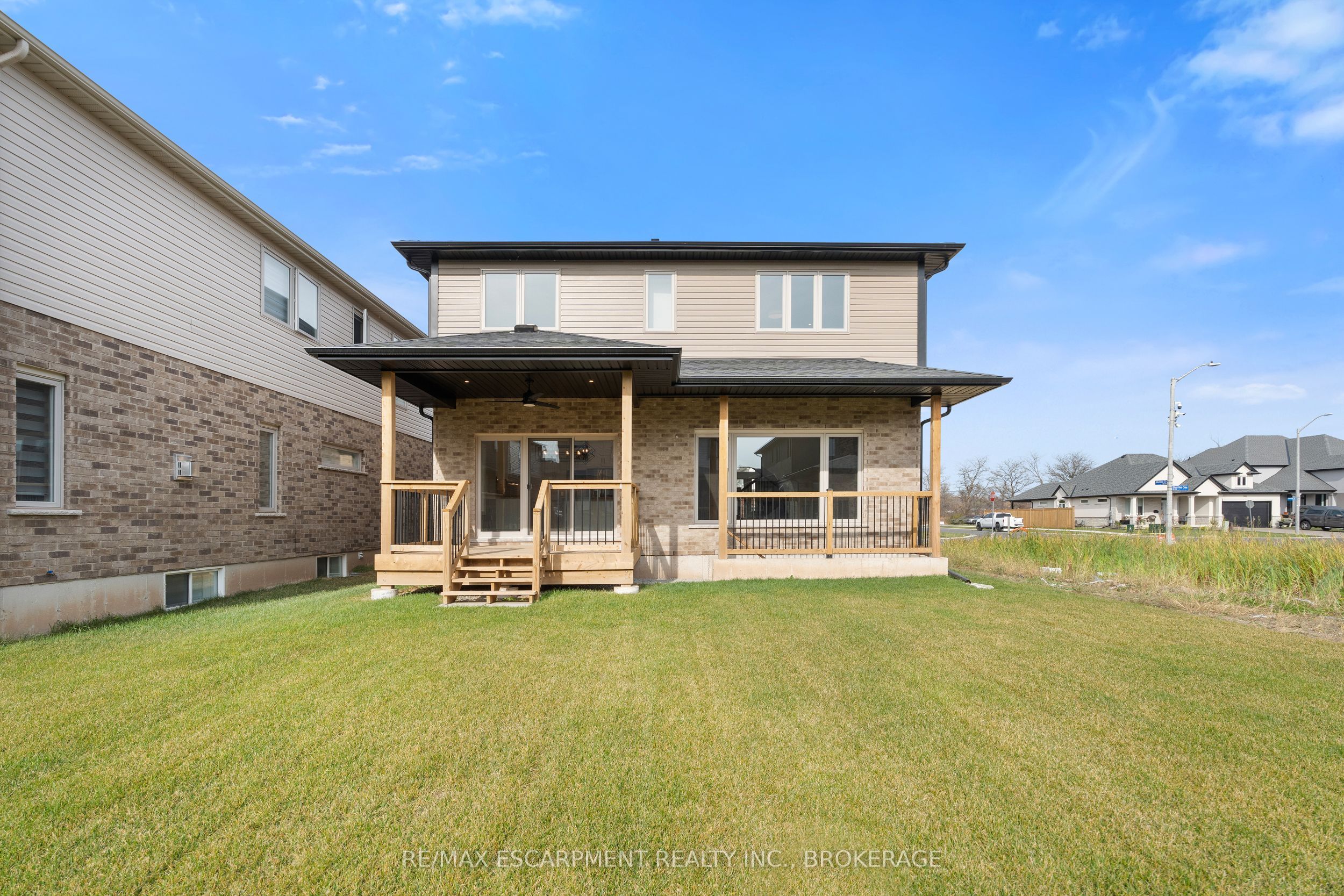 7346 Sherrilee Crescent Property Photo 34