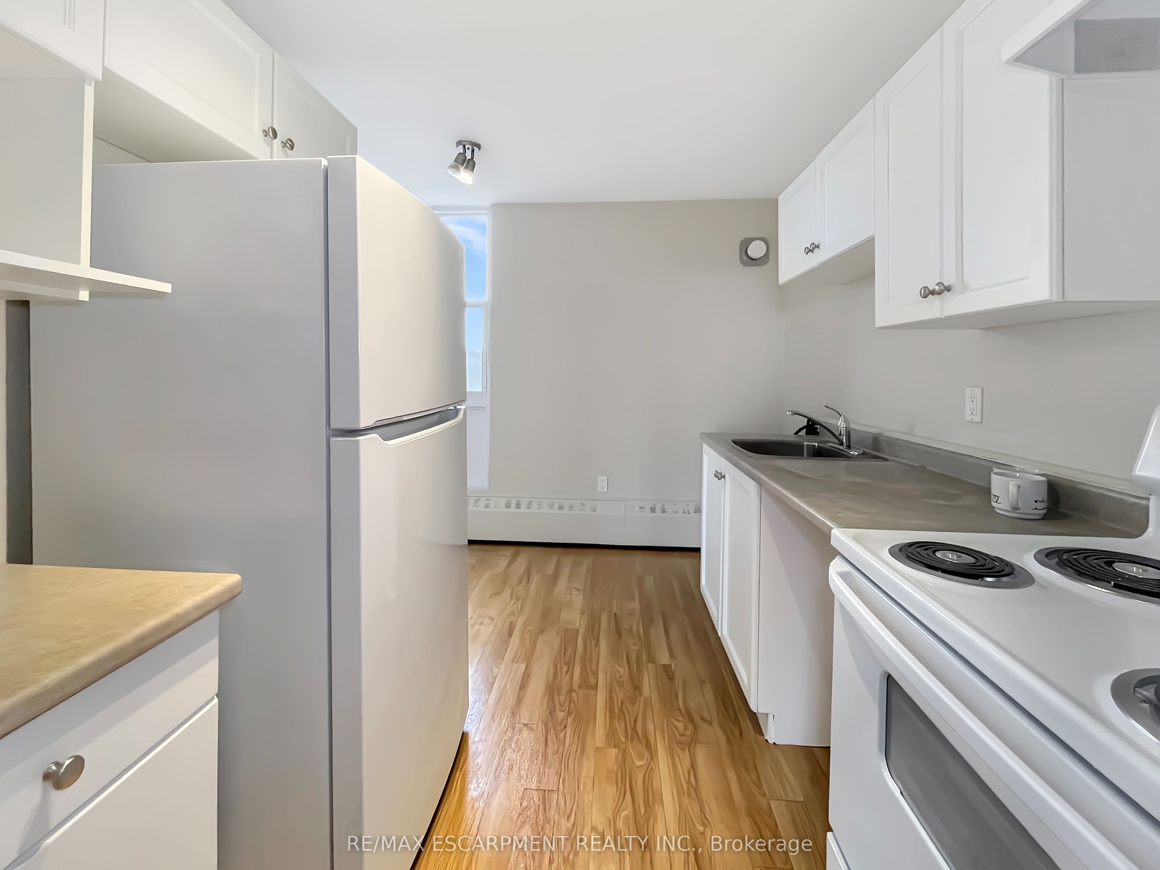 #712 - 350 Quigley Road Property Photo 7