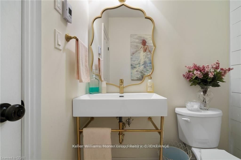 125 Crewson Court Property Photo 4
