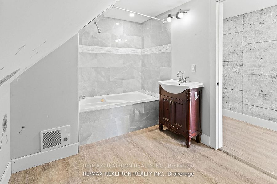 115-117 Division Street Property Photo 11