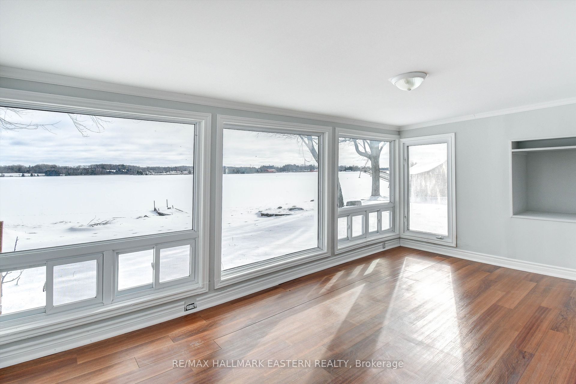 30 Edgewater Drive Property Photo 9