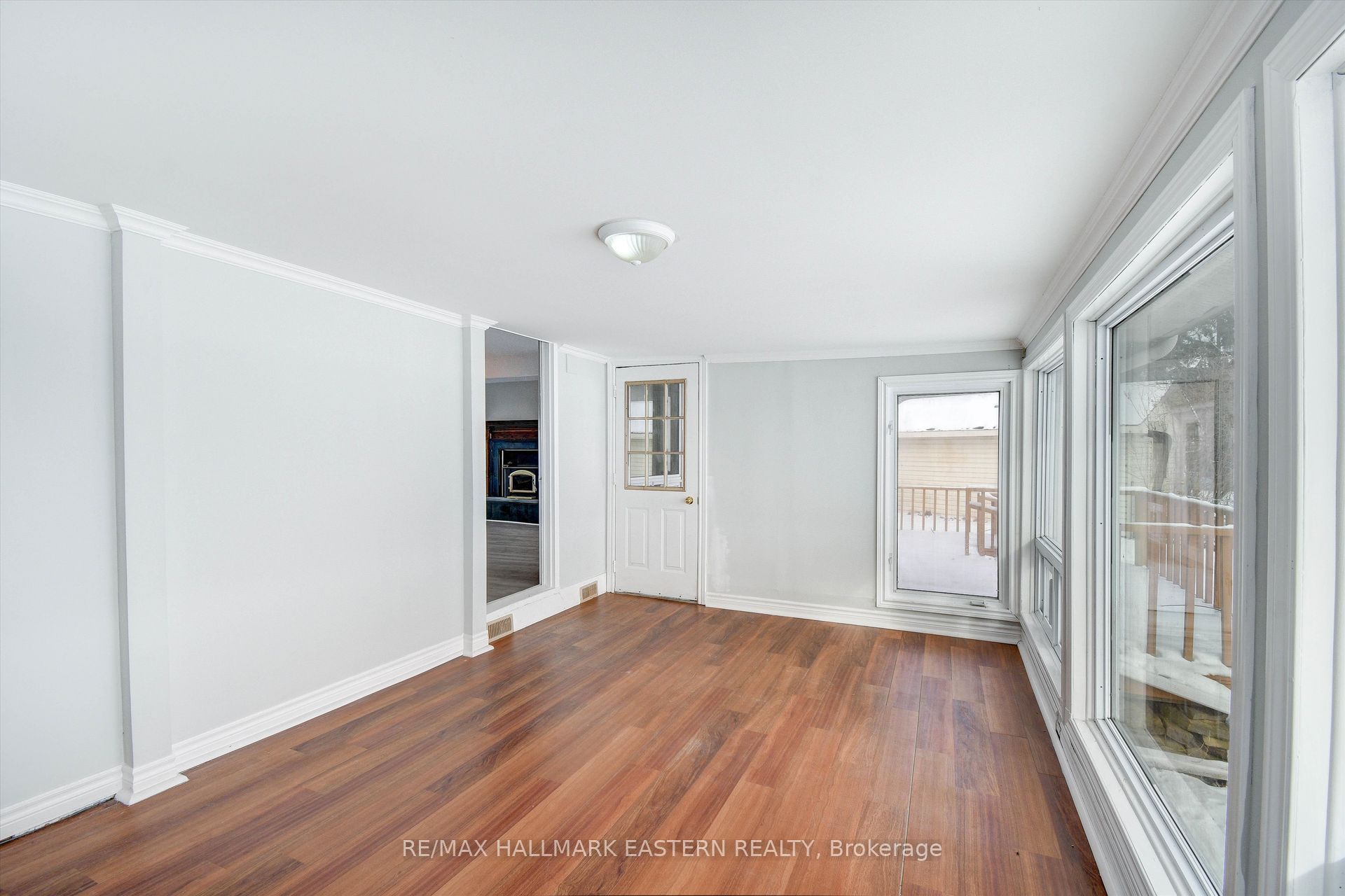 30 Edgewater Drive Property Photo 11