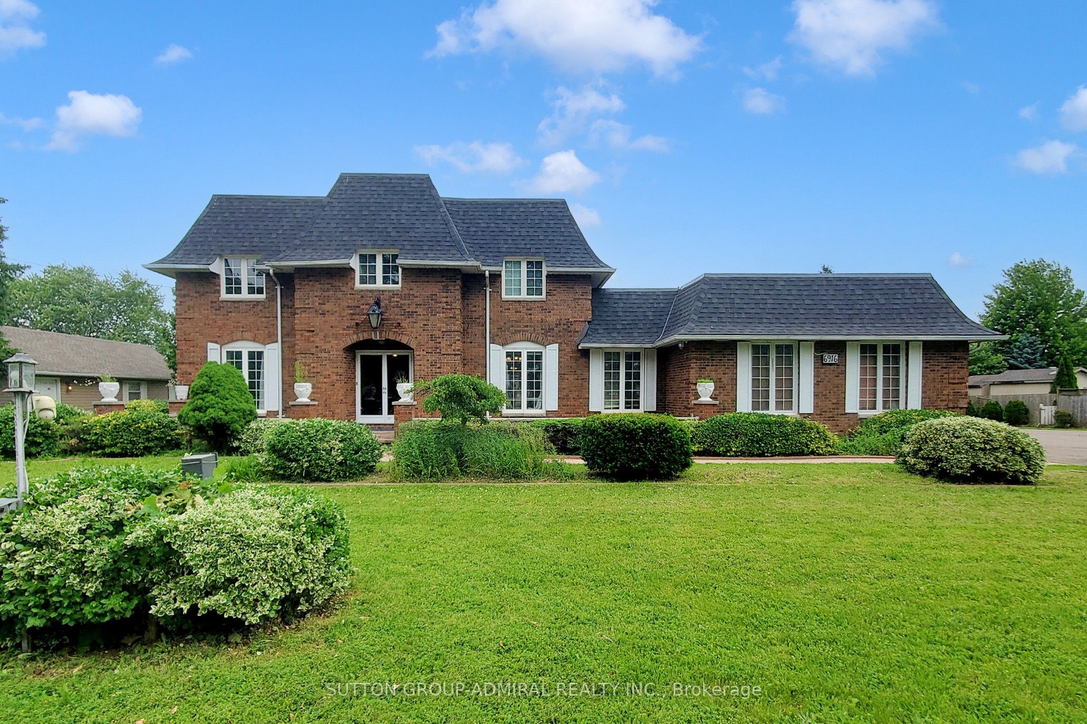 6916 Garner Road Property Photo 1