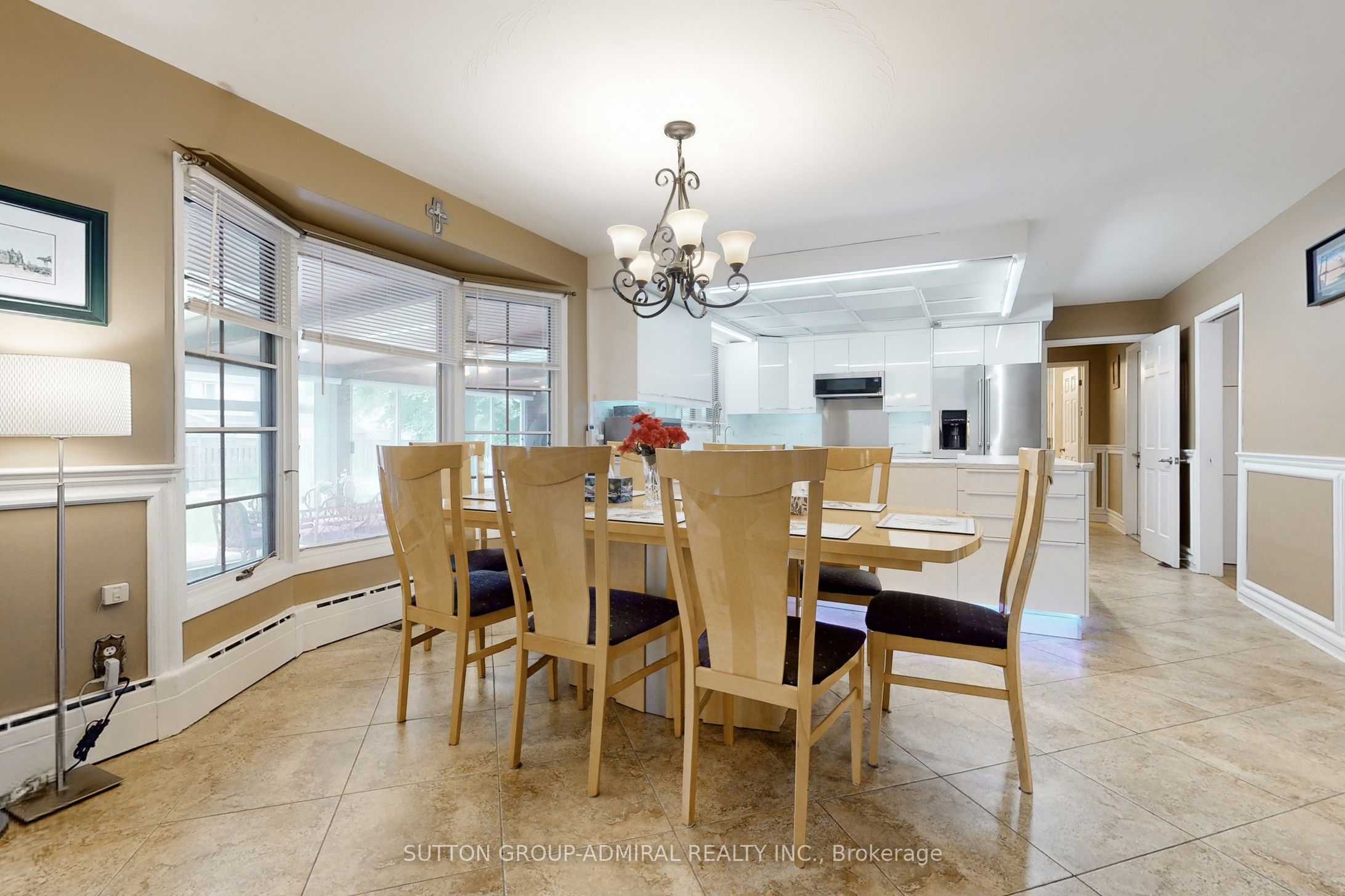 6916 Garner Road Property Photo 8