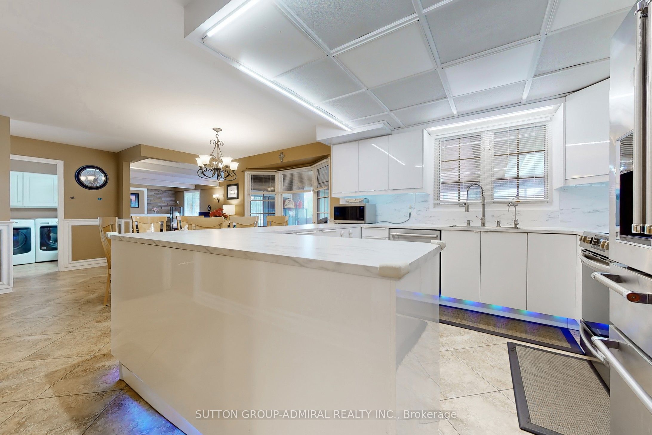6916 Garner Road Property Photo 11