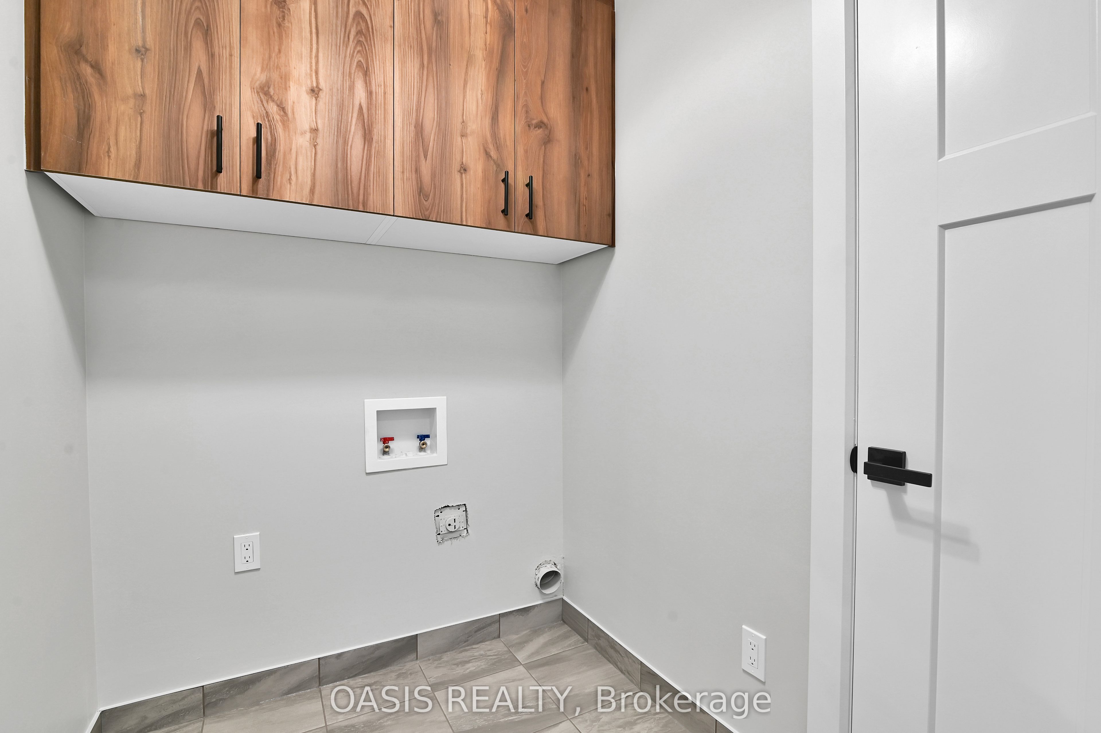 737 Maverick Crescent Property Photo 15