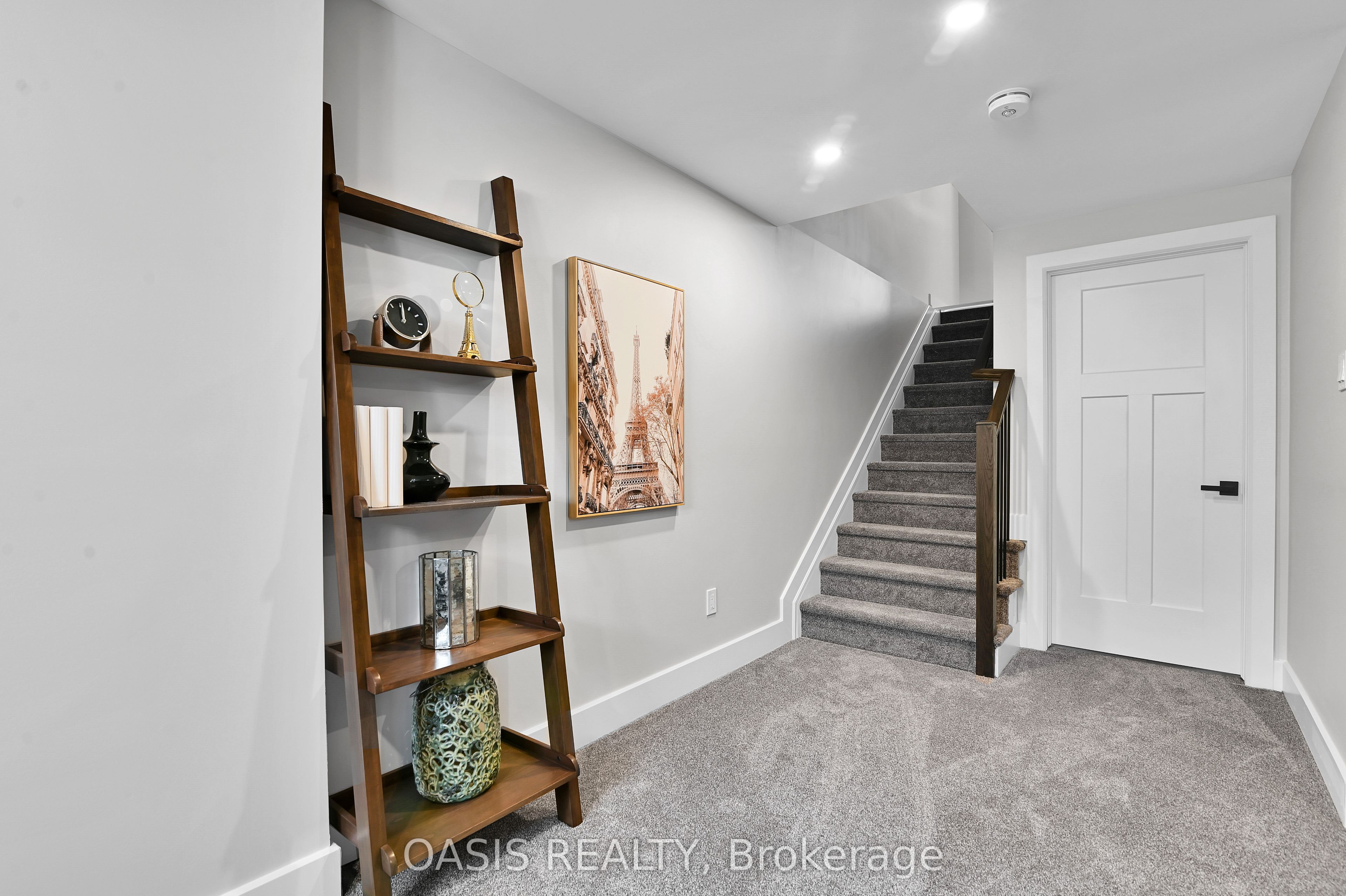 737 Maverick Crescent Property Photo 21