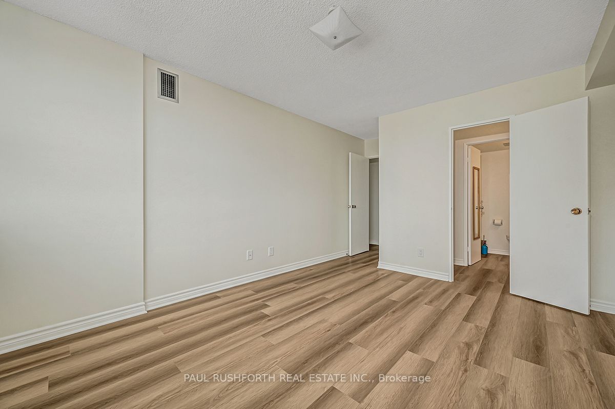#302 - 555 Brittany Drive Property Photo 13