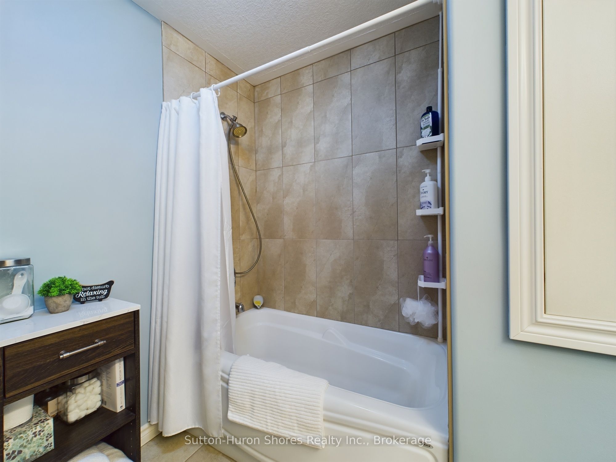 354 Peirson Avenue Property Photo 21
