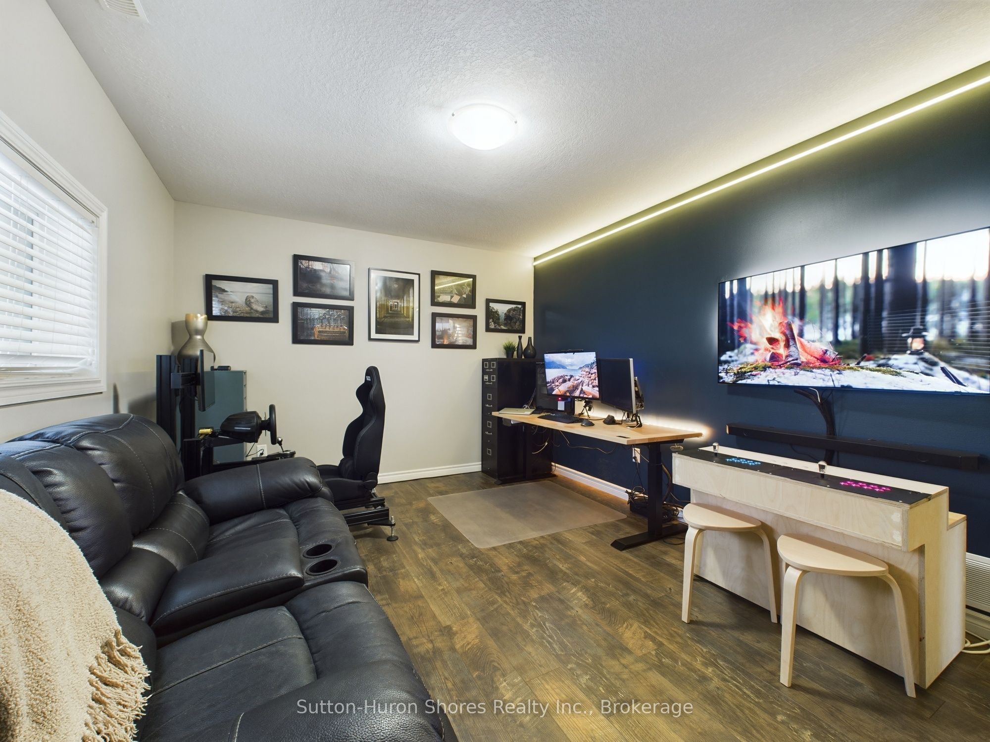 354 Peirson Avenue Property Photo 26