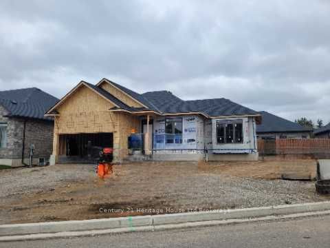 87 MATHESON Crescent Property Photo 1