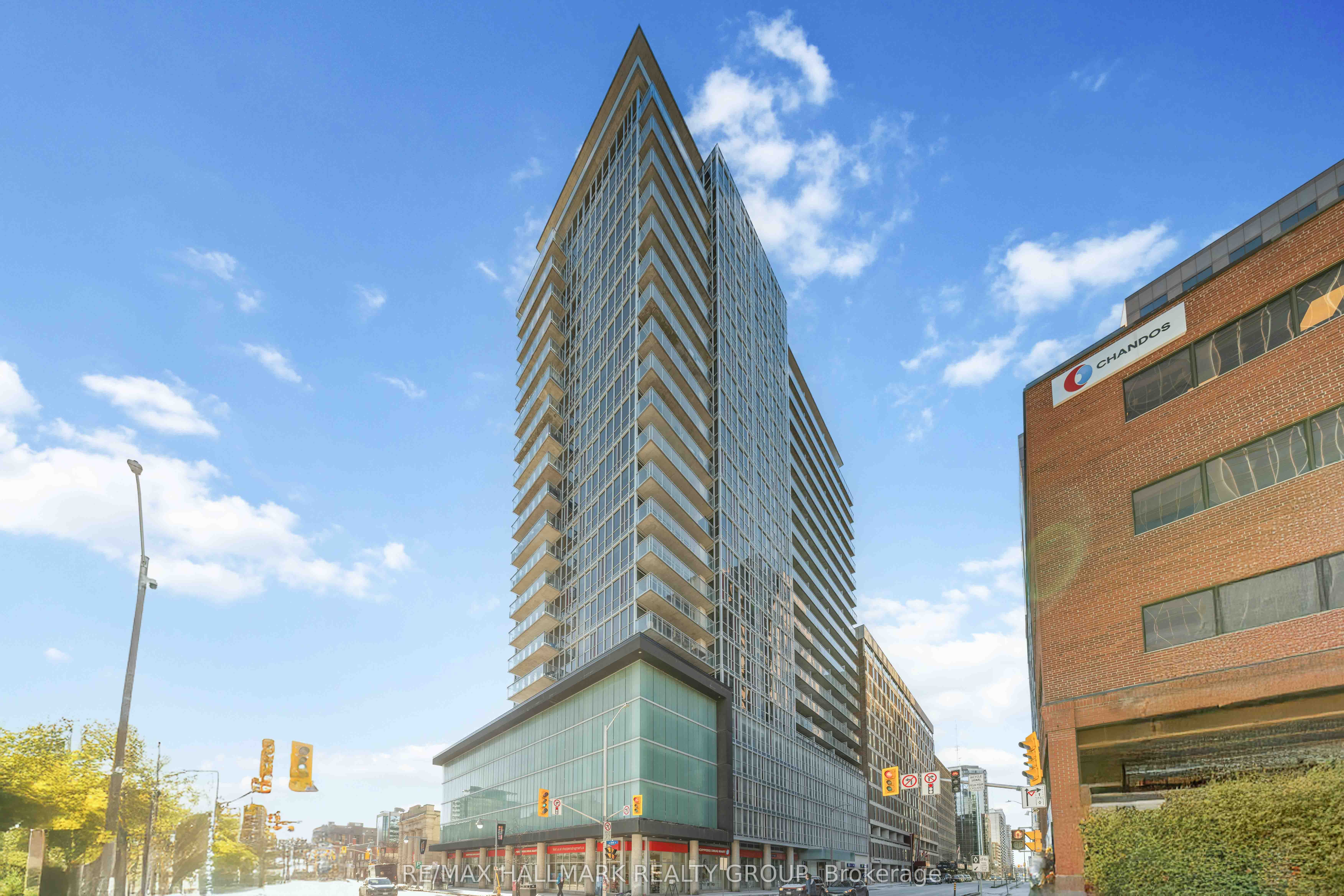 #1704 - 324 Laurier Avenue Property Photo