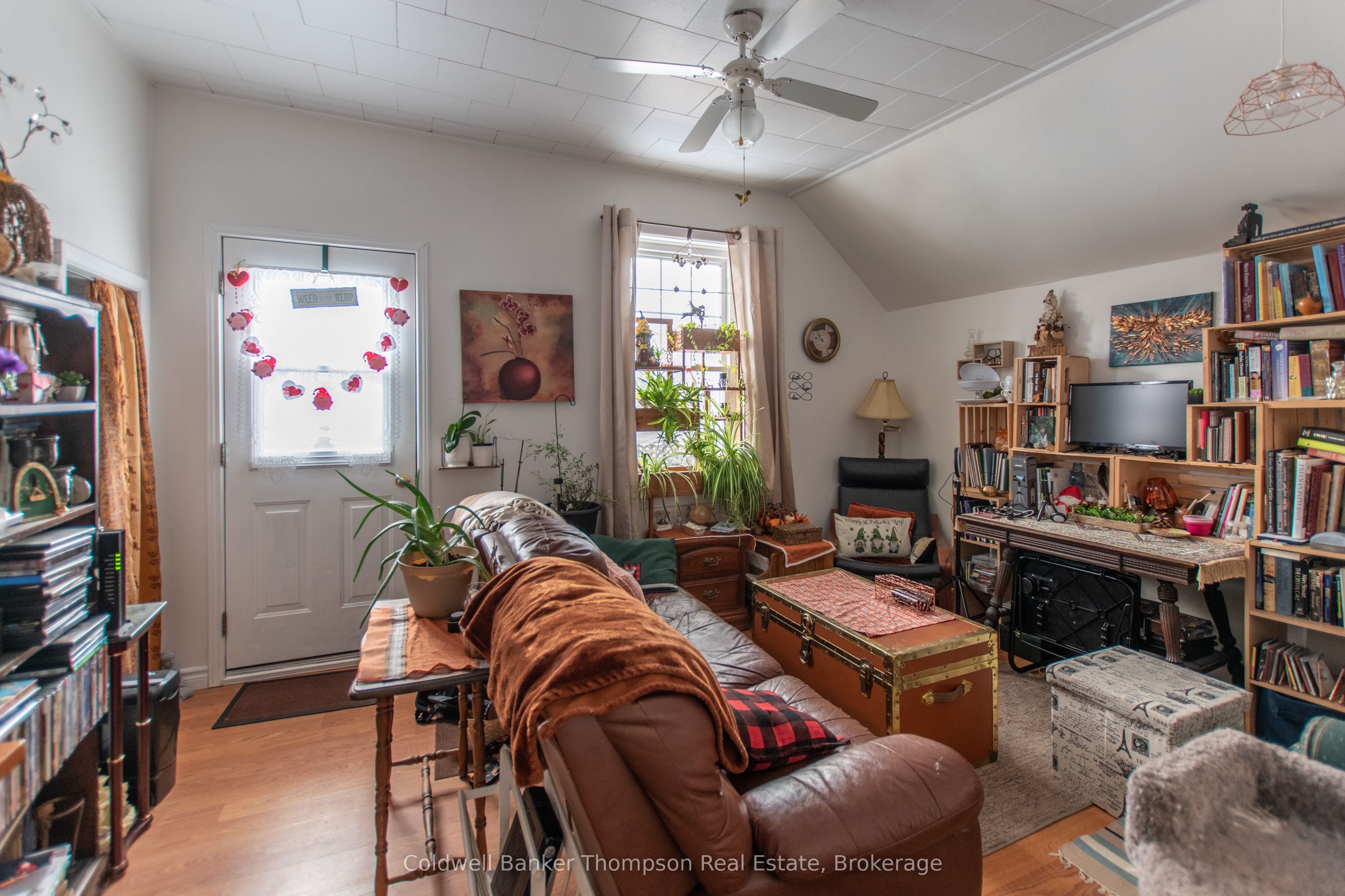 127 Huston Street Property Photo 4