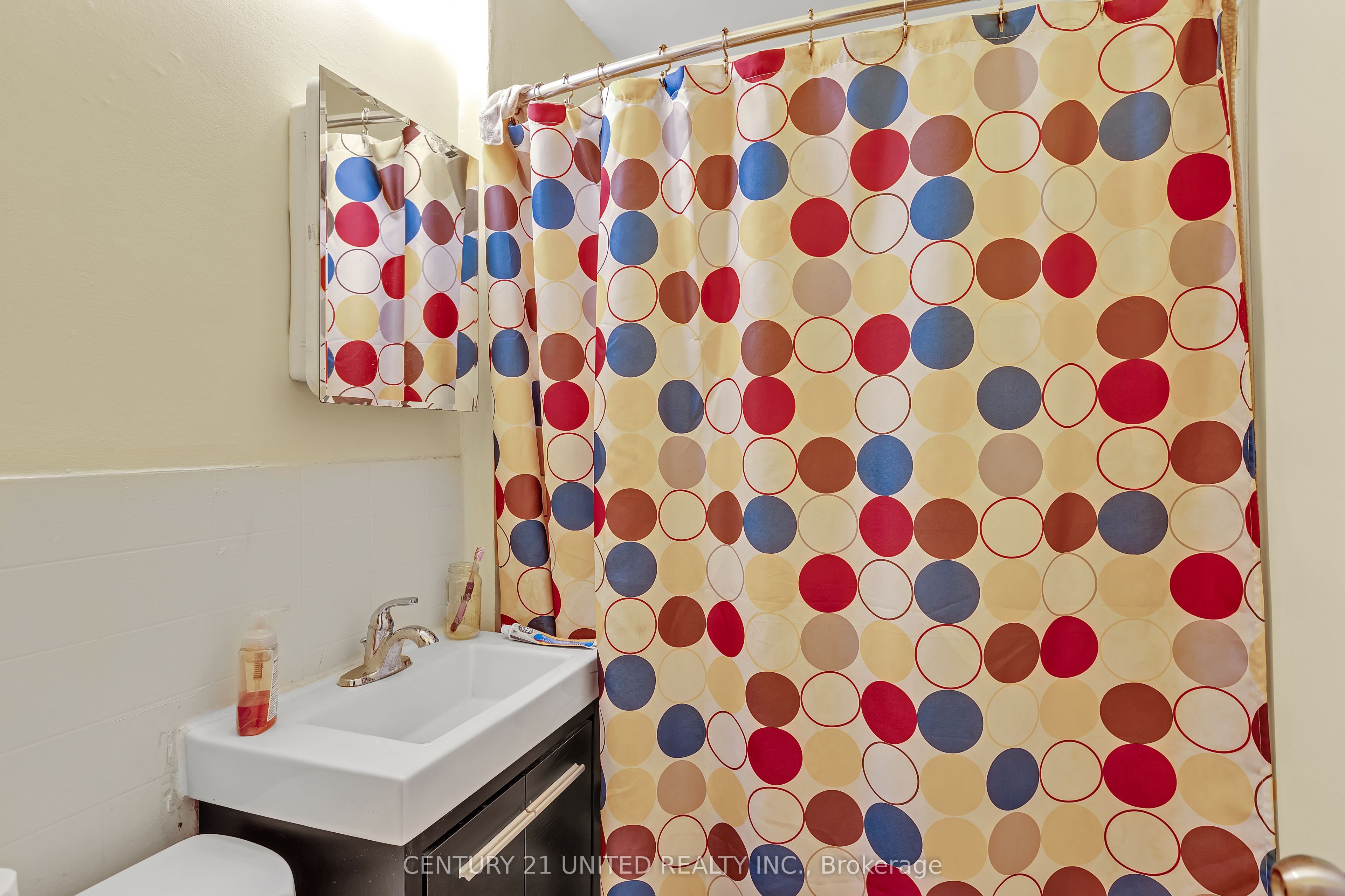550 Aylmer Street Property Photo 7