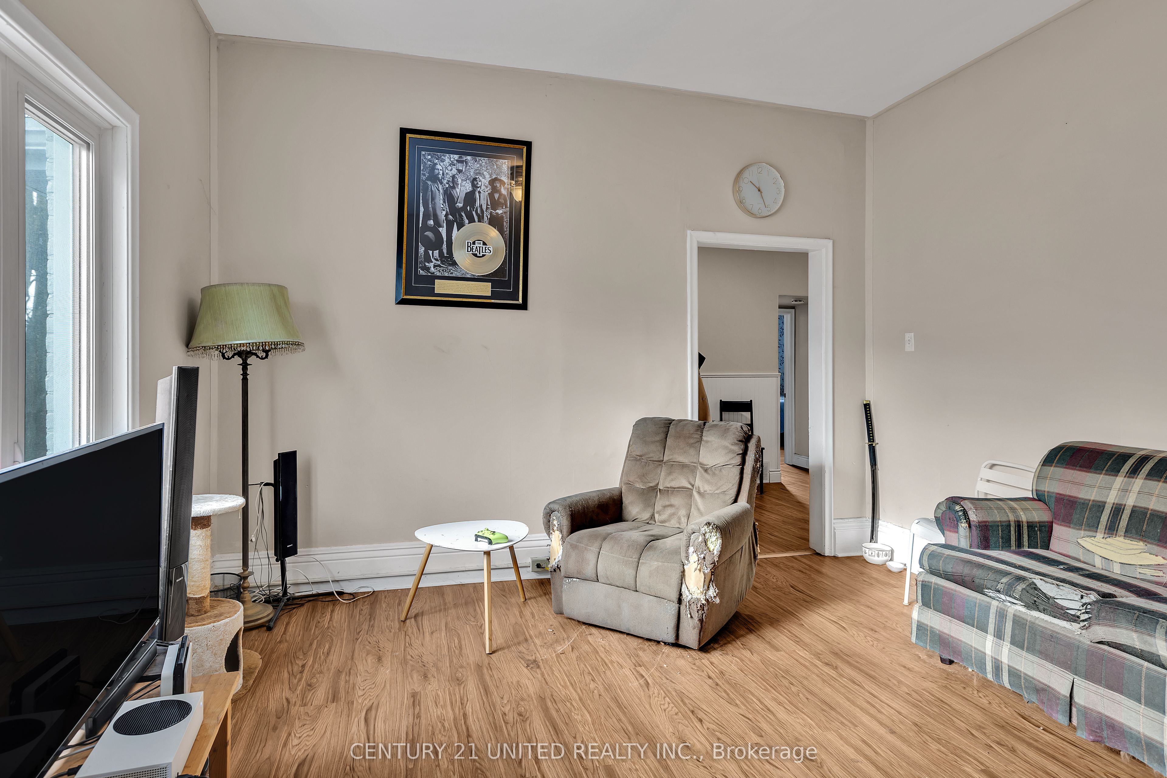 550 Aylmer Street Property Photo 12
