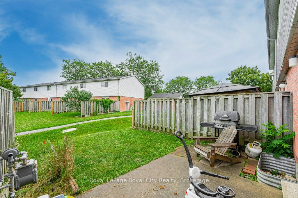 #8 - 40 Imperial Road Property Photo 4
