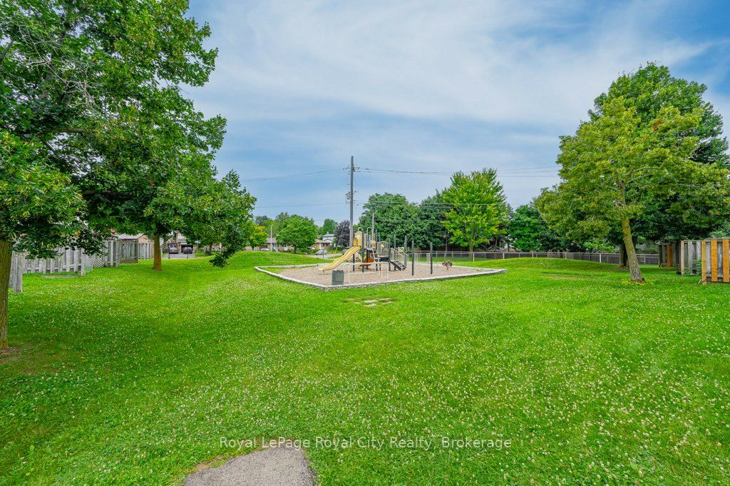 #8 - 40 Imperial Road Property Photo 7