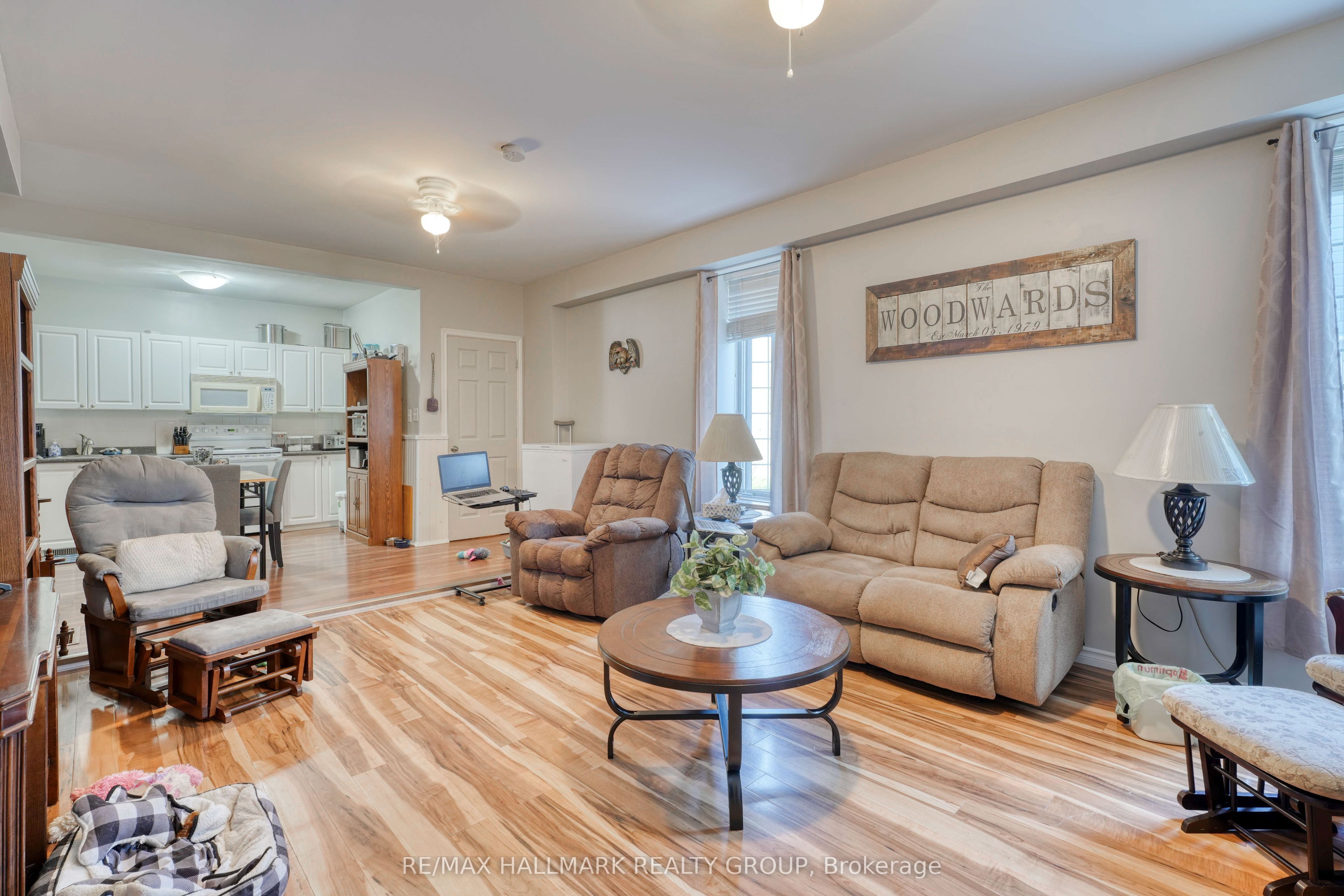 2084 Dundas Street Property Photo 22