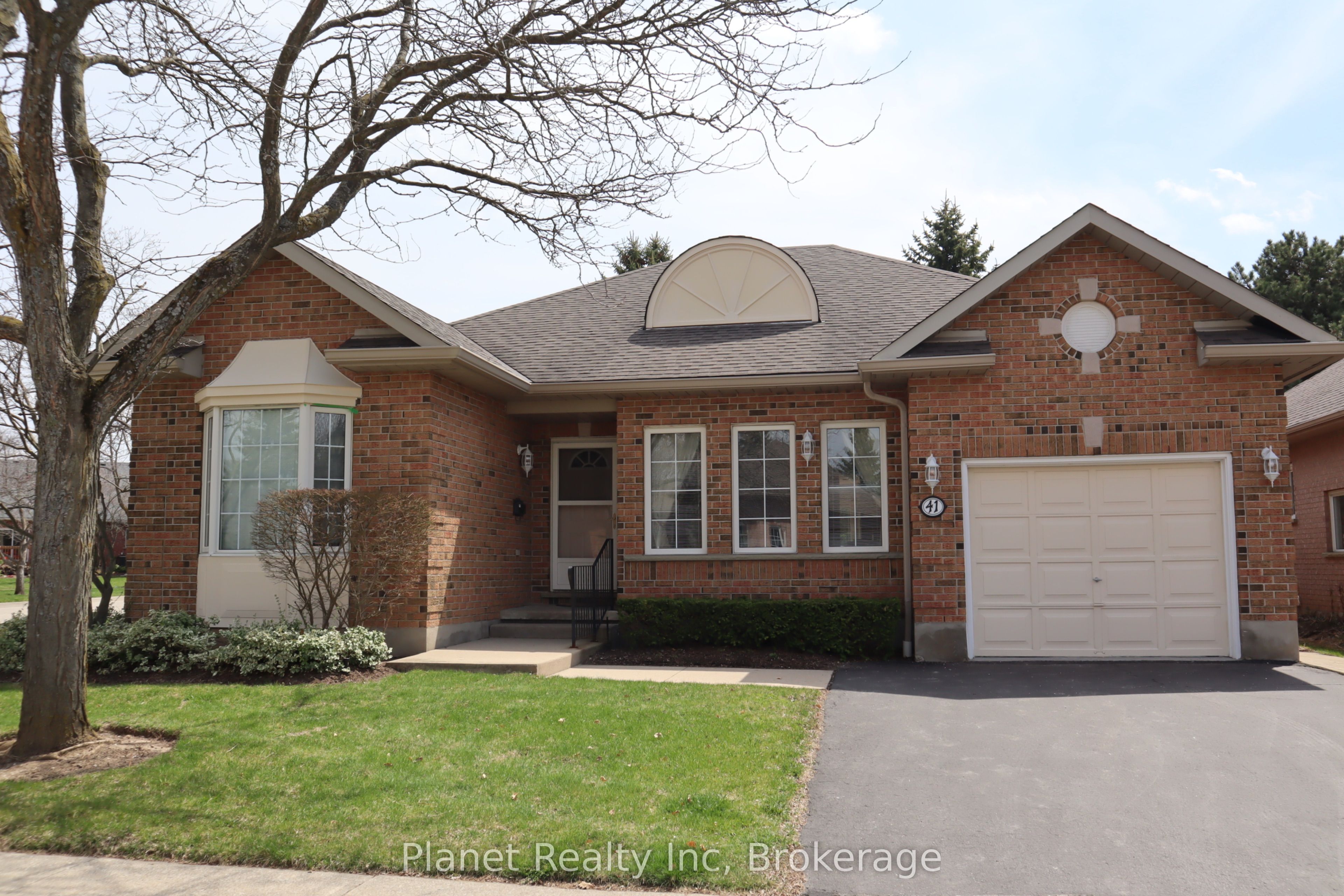 41 Arbordale Walk Property Photo 1
