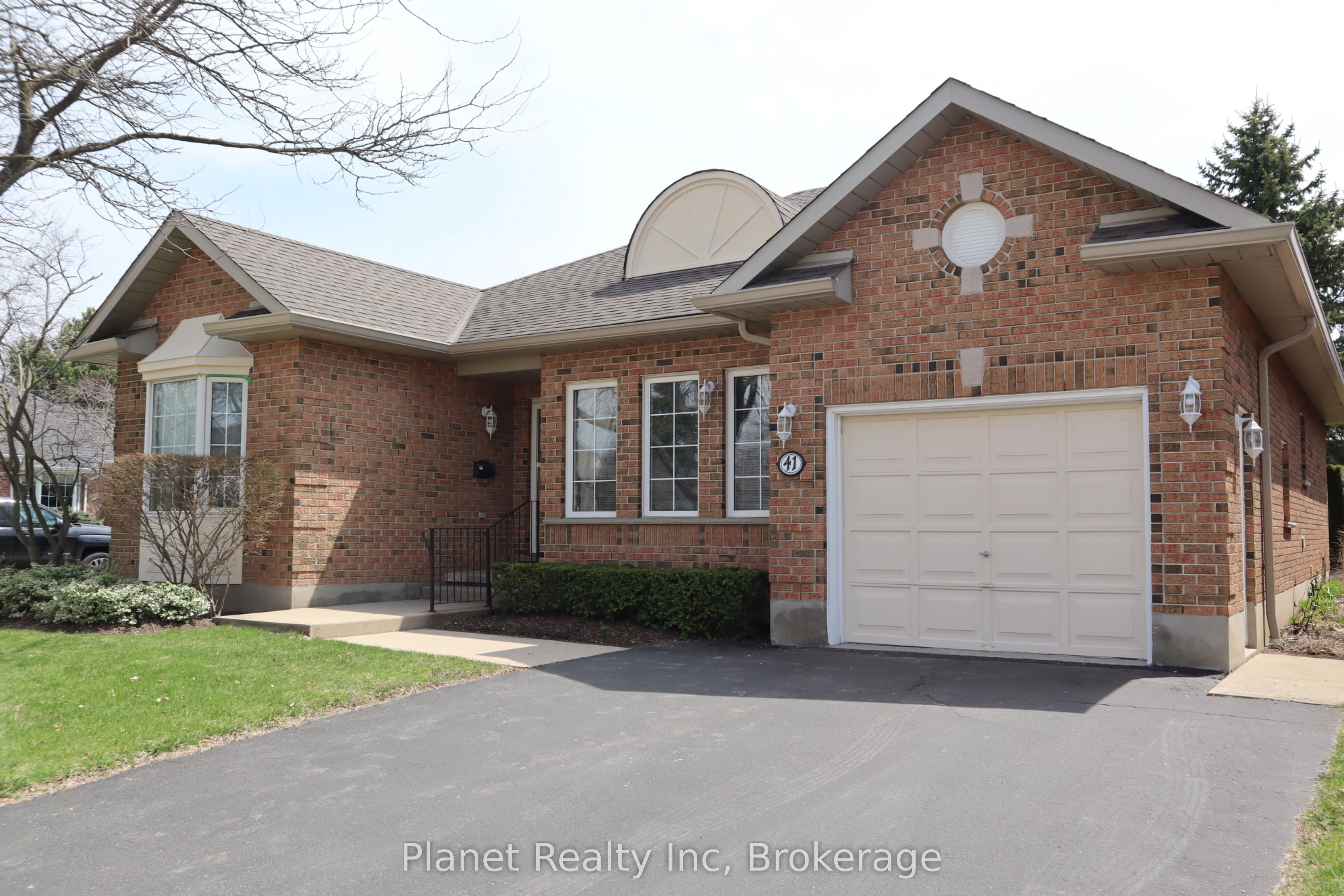 41 Arbordale Walk Property Photo 3