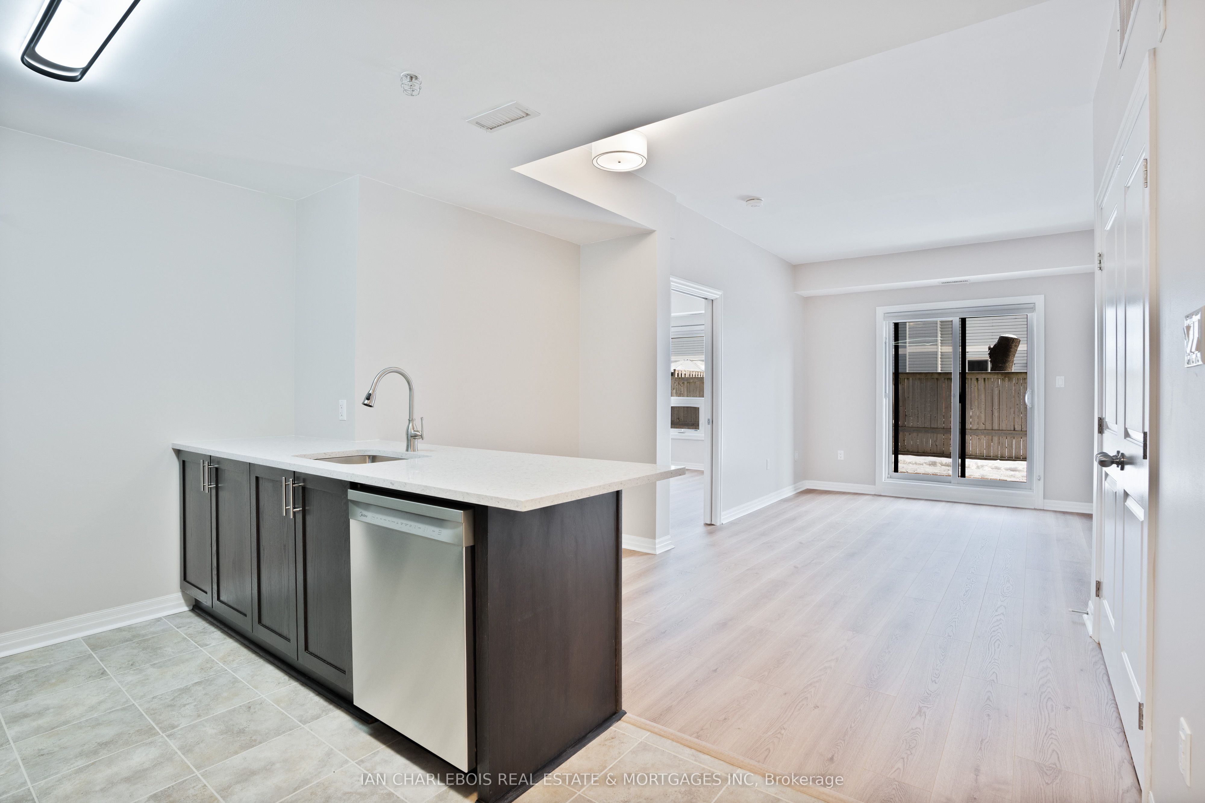 #104 - 225 Winterfell Property Photo 7