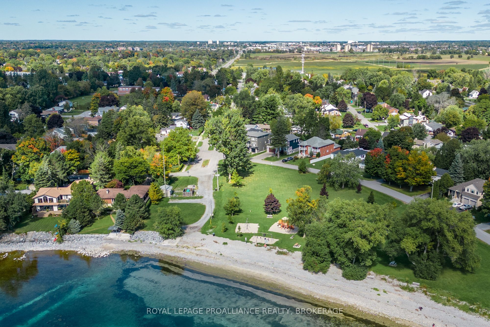 21 Crerar Boulevard Property Photo 12