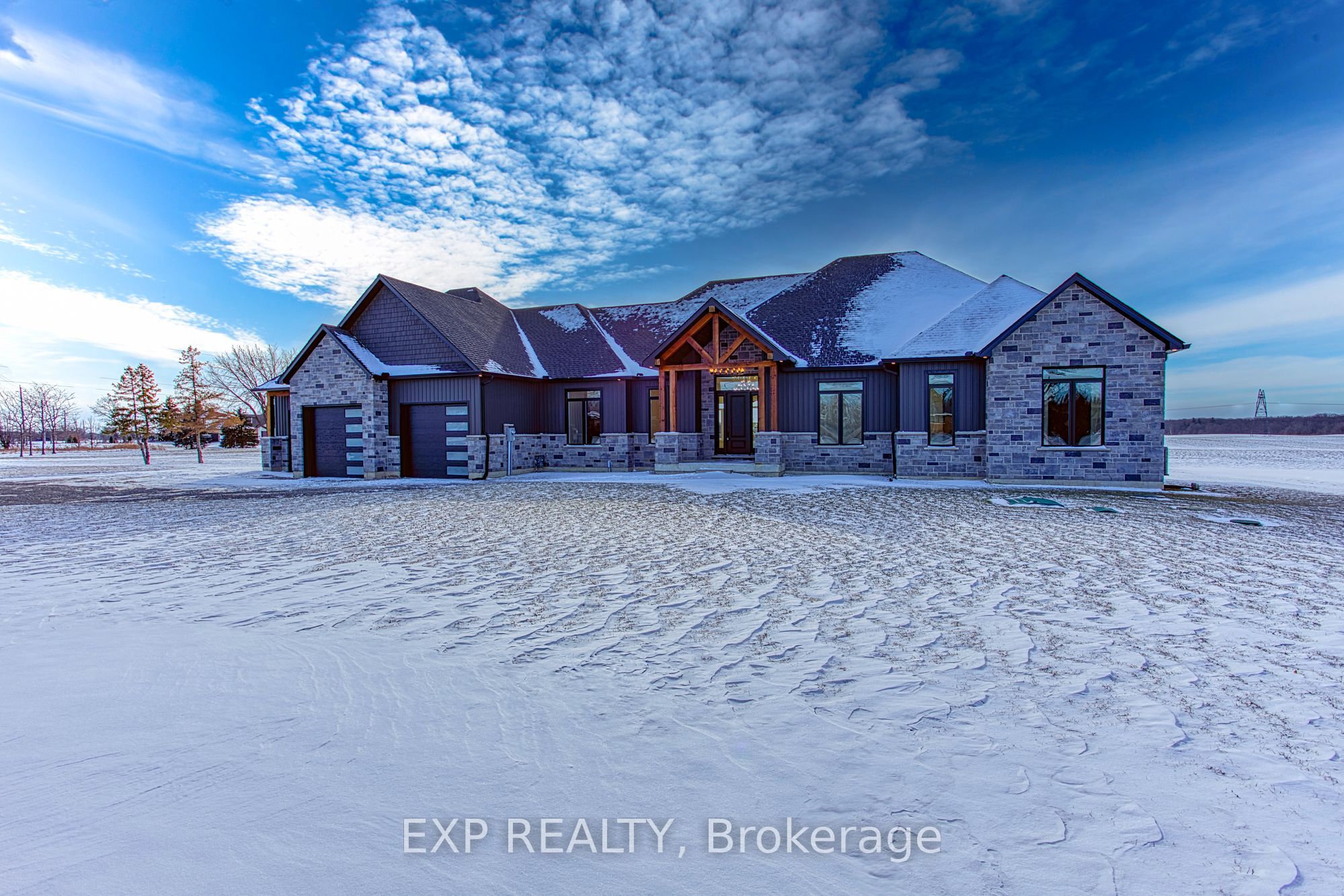 9392 Silver Street Property Photo