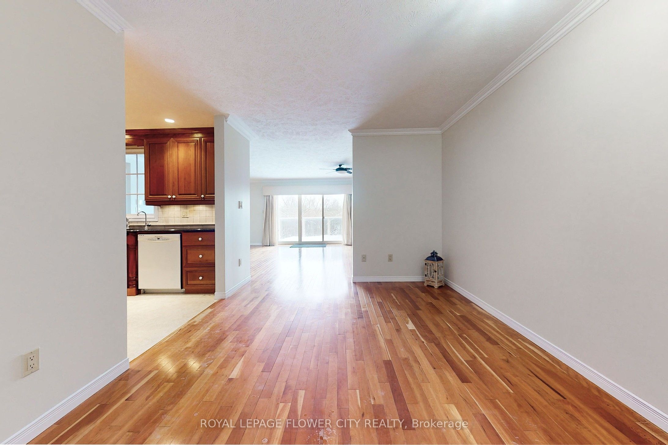 401-85 William Street Property Photo 16