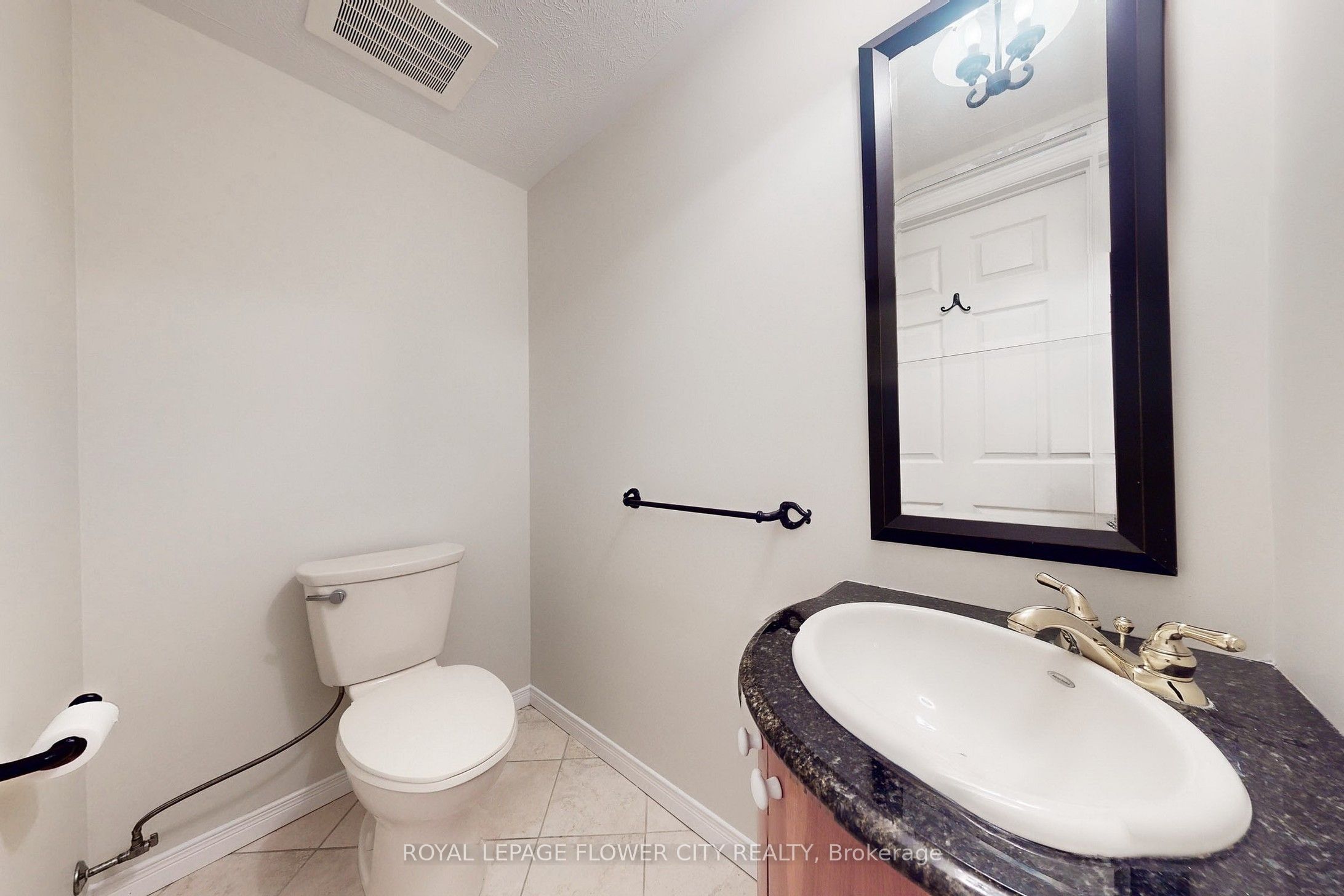 401-85 William Street Property Photo 19