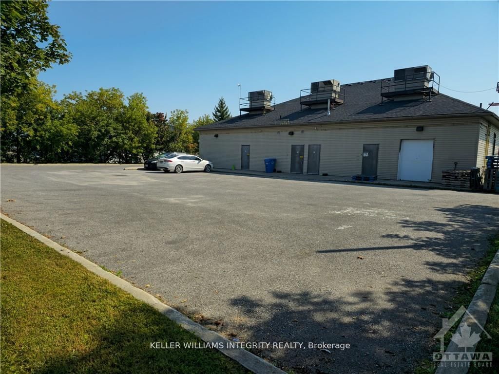 9 Houston Drive Property Photo 4