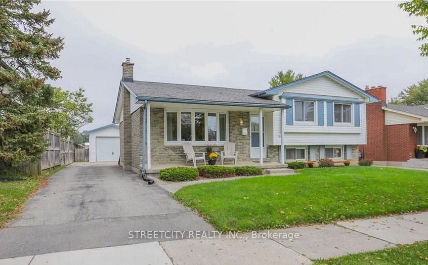 993 Osgoode Drive Property Photo 2