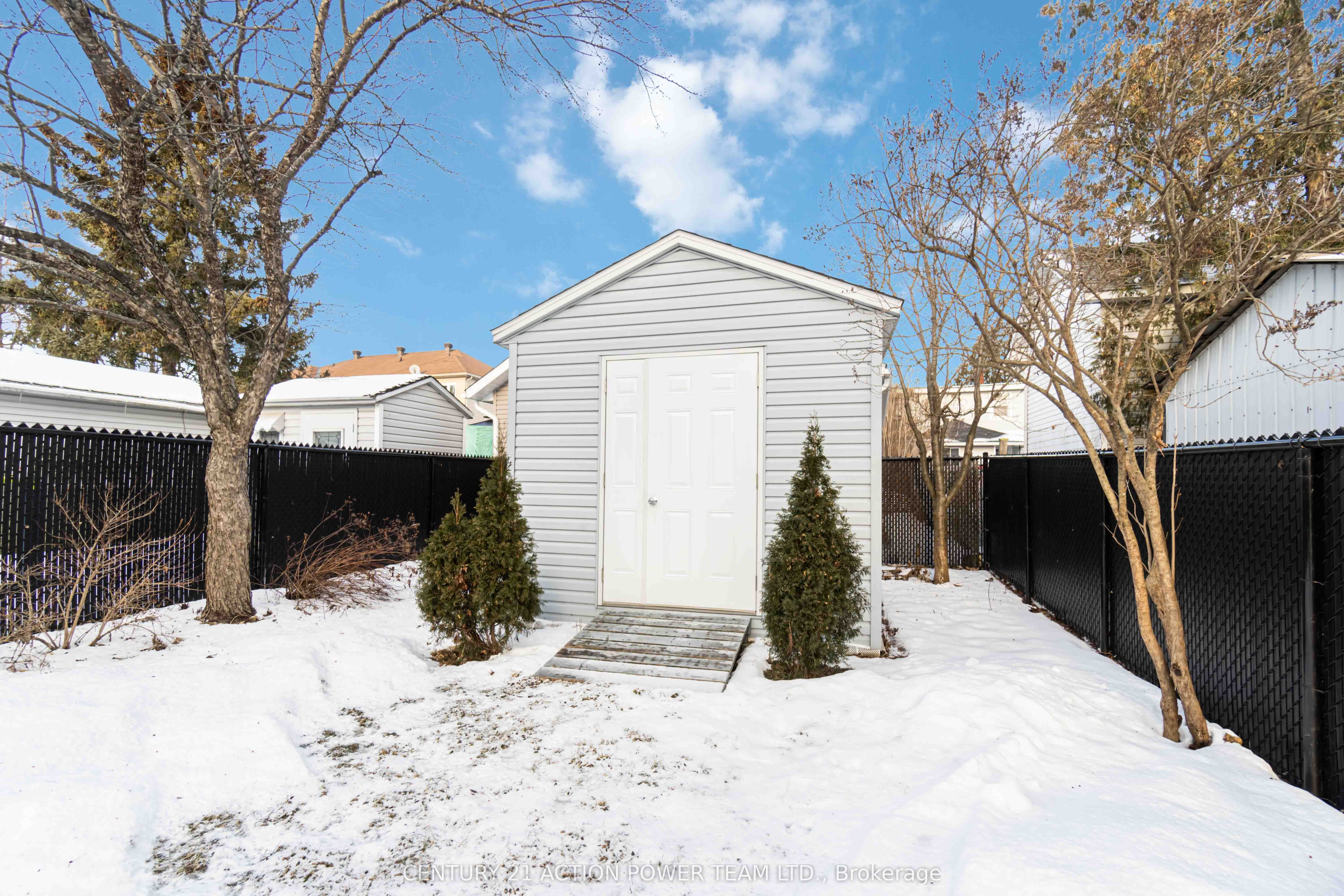 623 St Louis Street Property Photo 28
