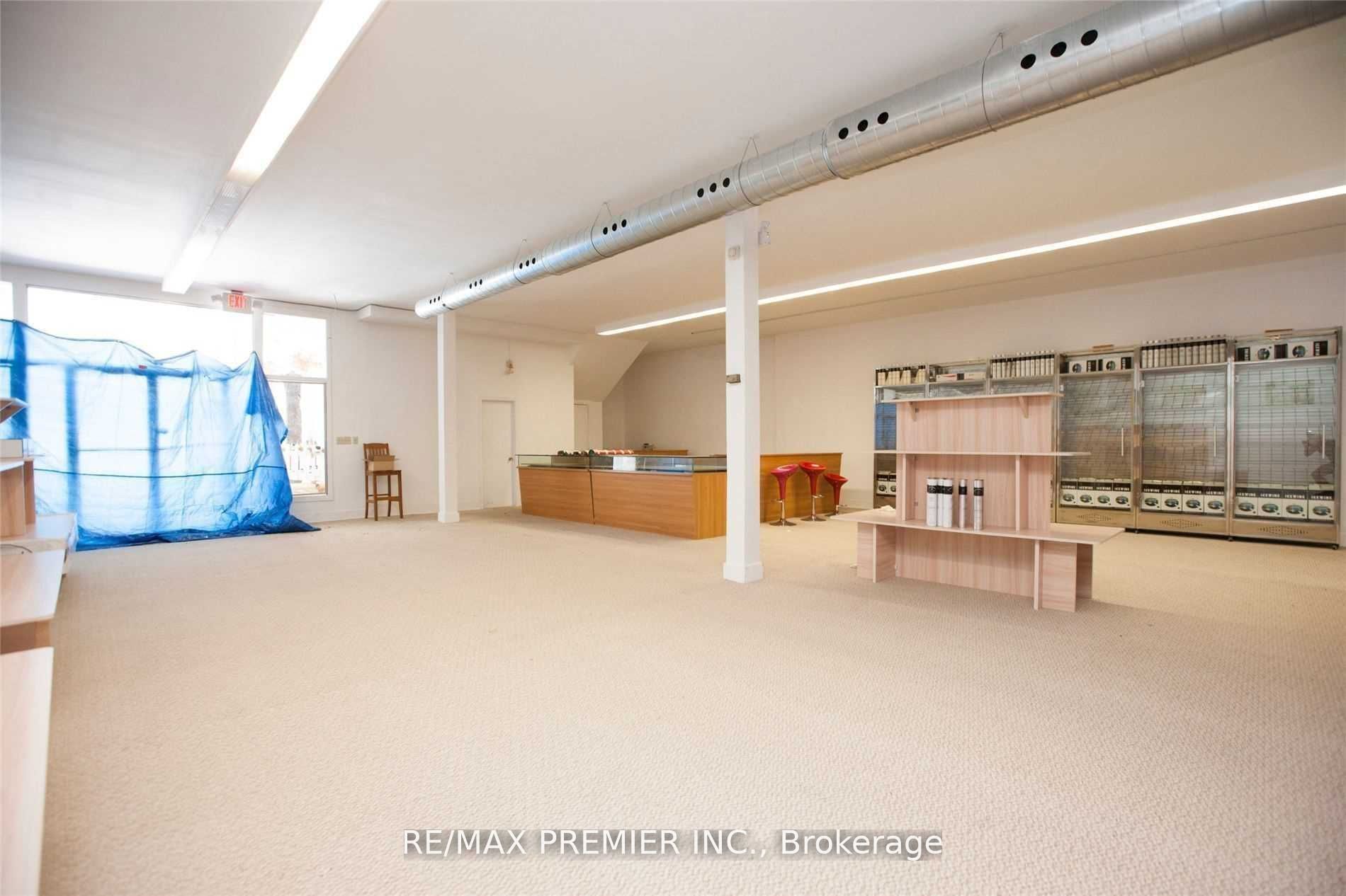 4507 Queen Street Property Photo 5