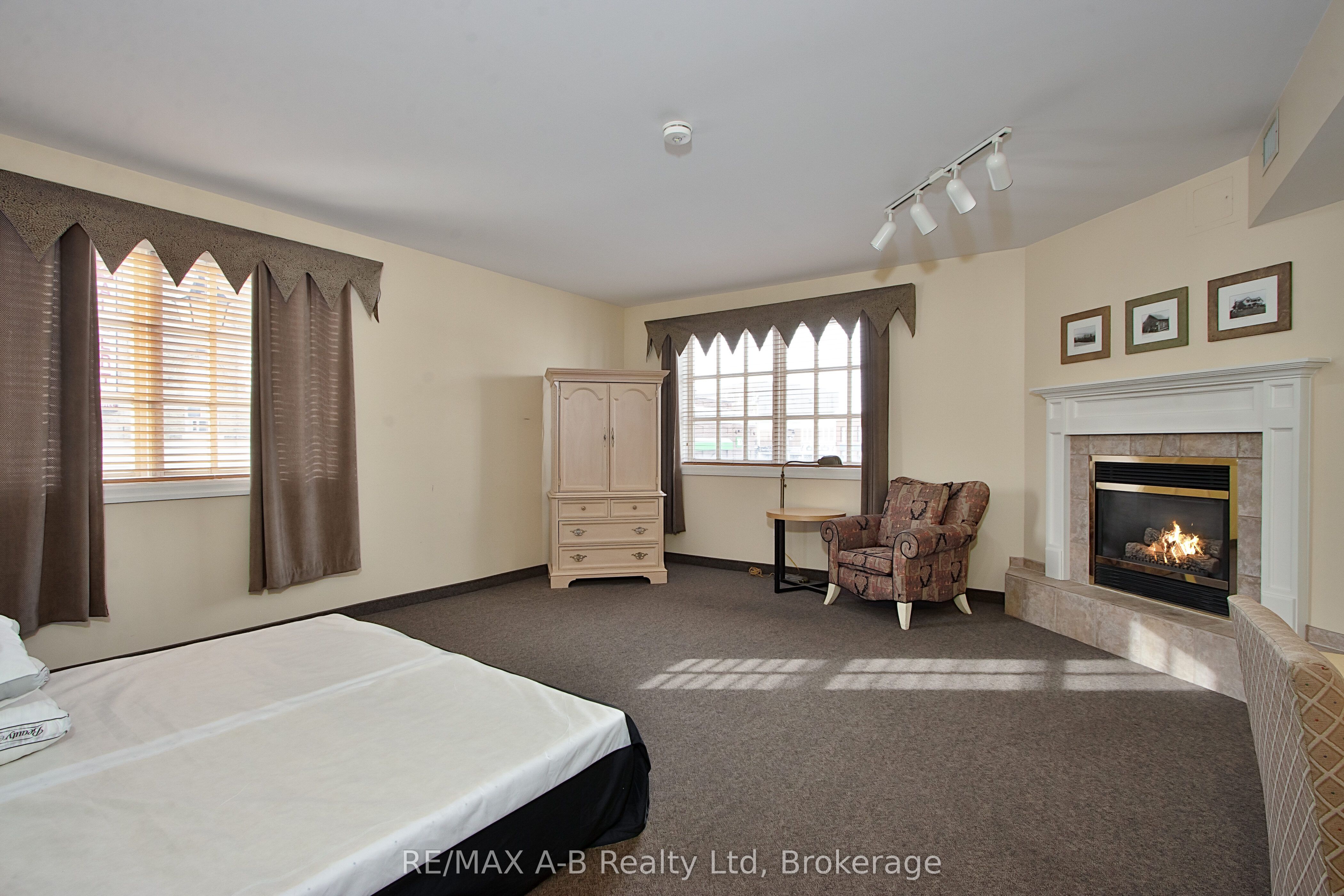 38 Albert Street Property Photo 4