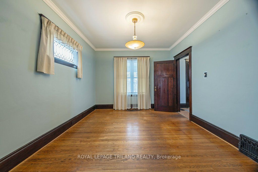 57 Manitoba Street Property Photo 8