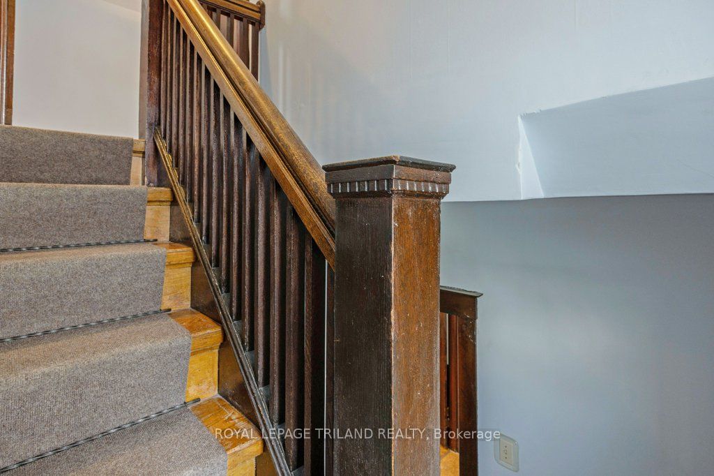 57 Manitoba Street Property Photo 16