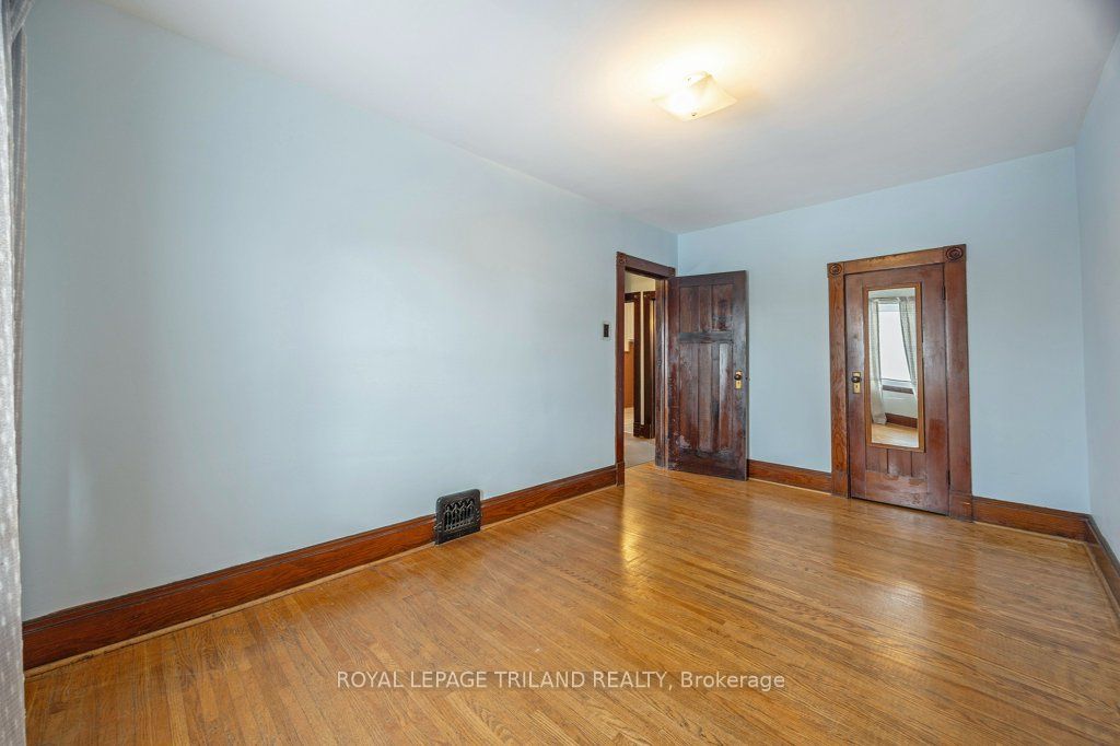 57 Manitoba Street Property Photo 18